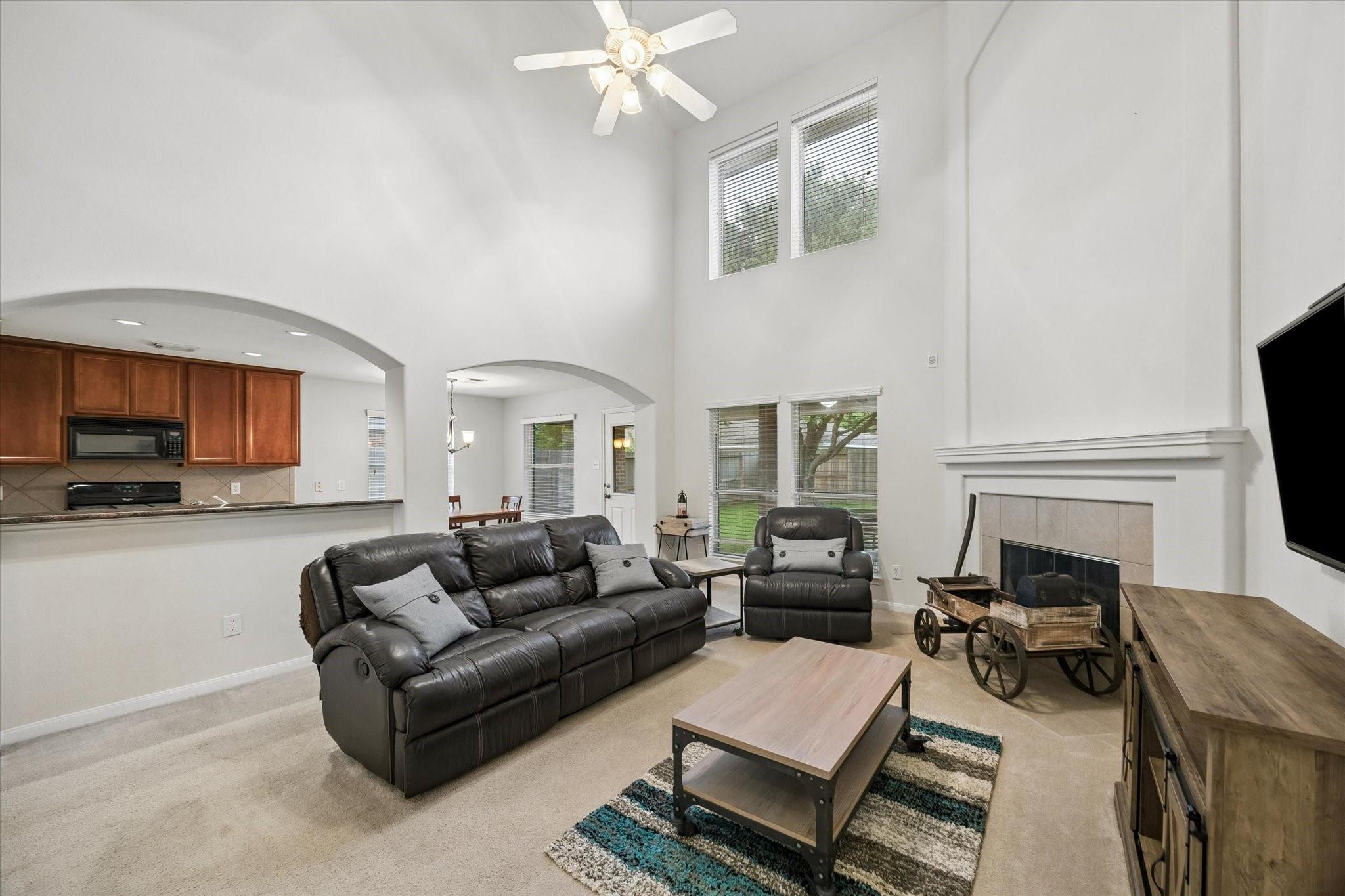 4419 Desert Cliff Ct Court