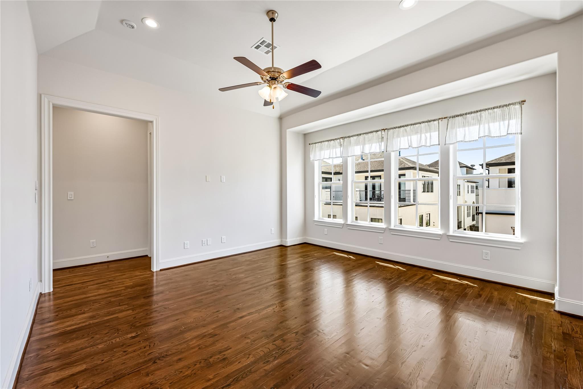 5628 Cohn Terrace