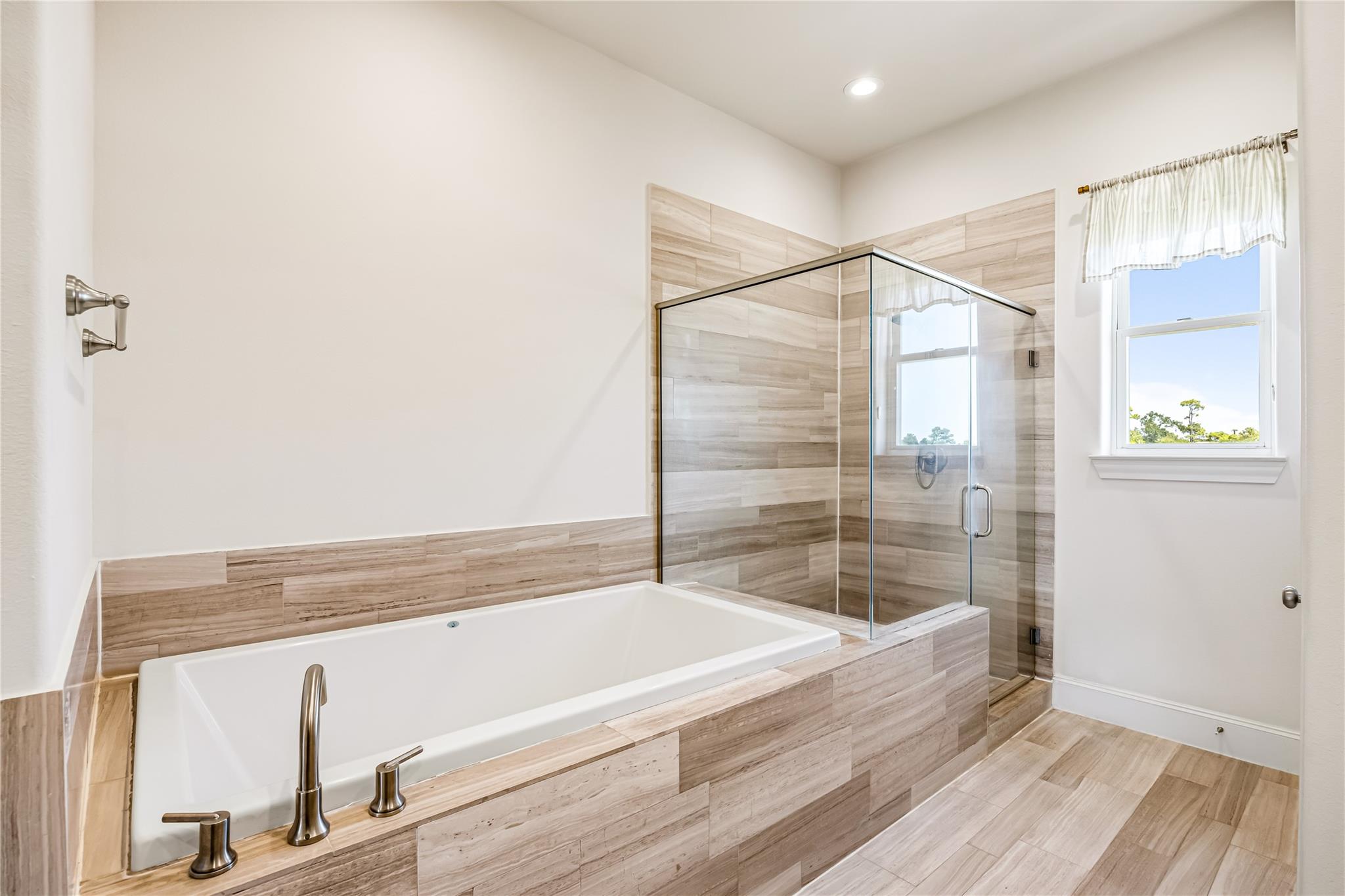 5628 Cohn Terrace