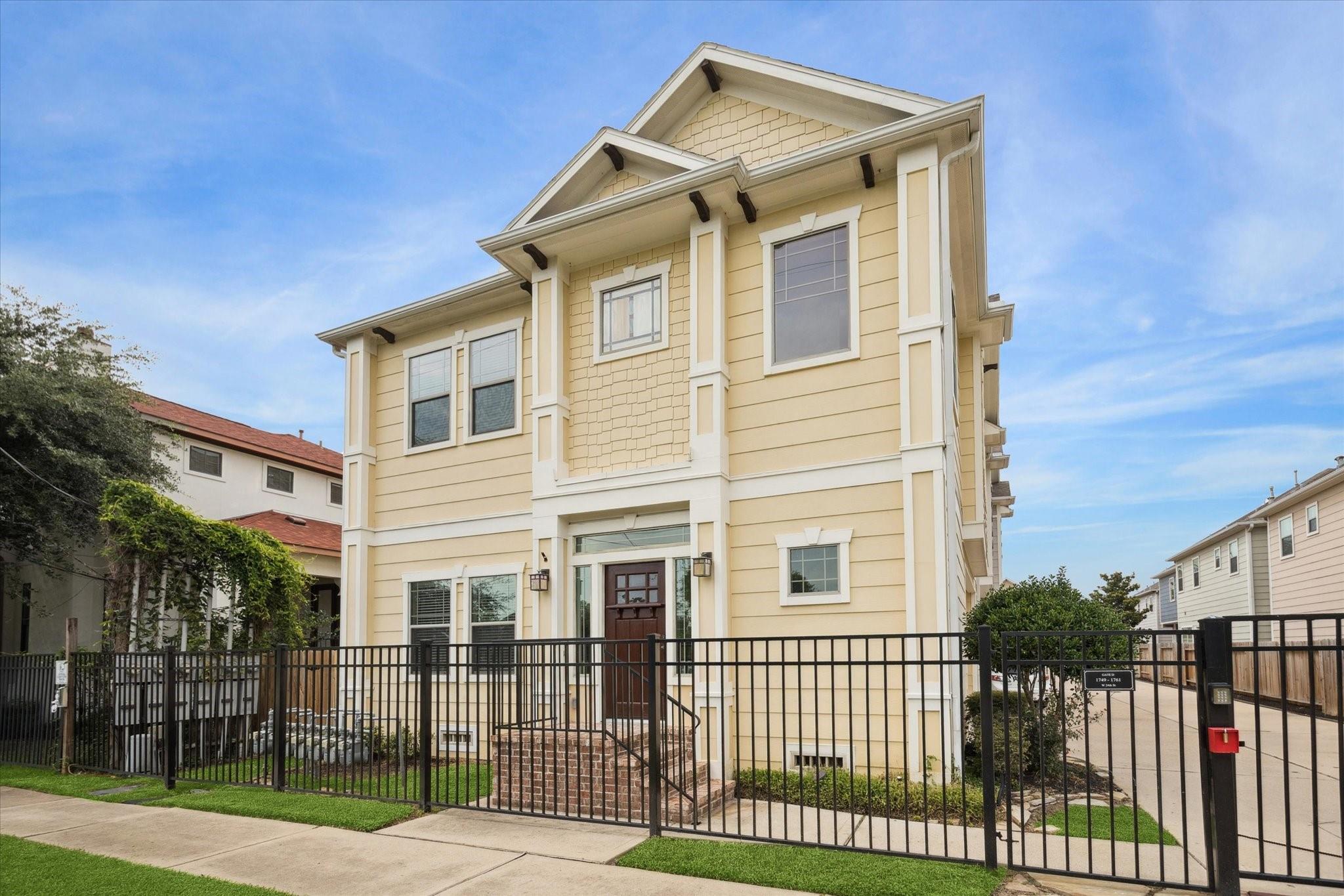 1761 W 24th Street