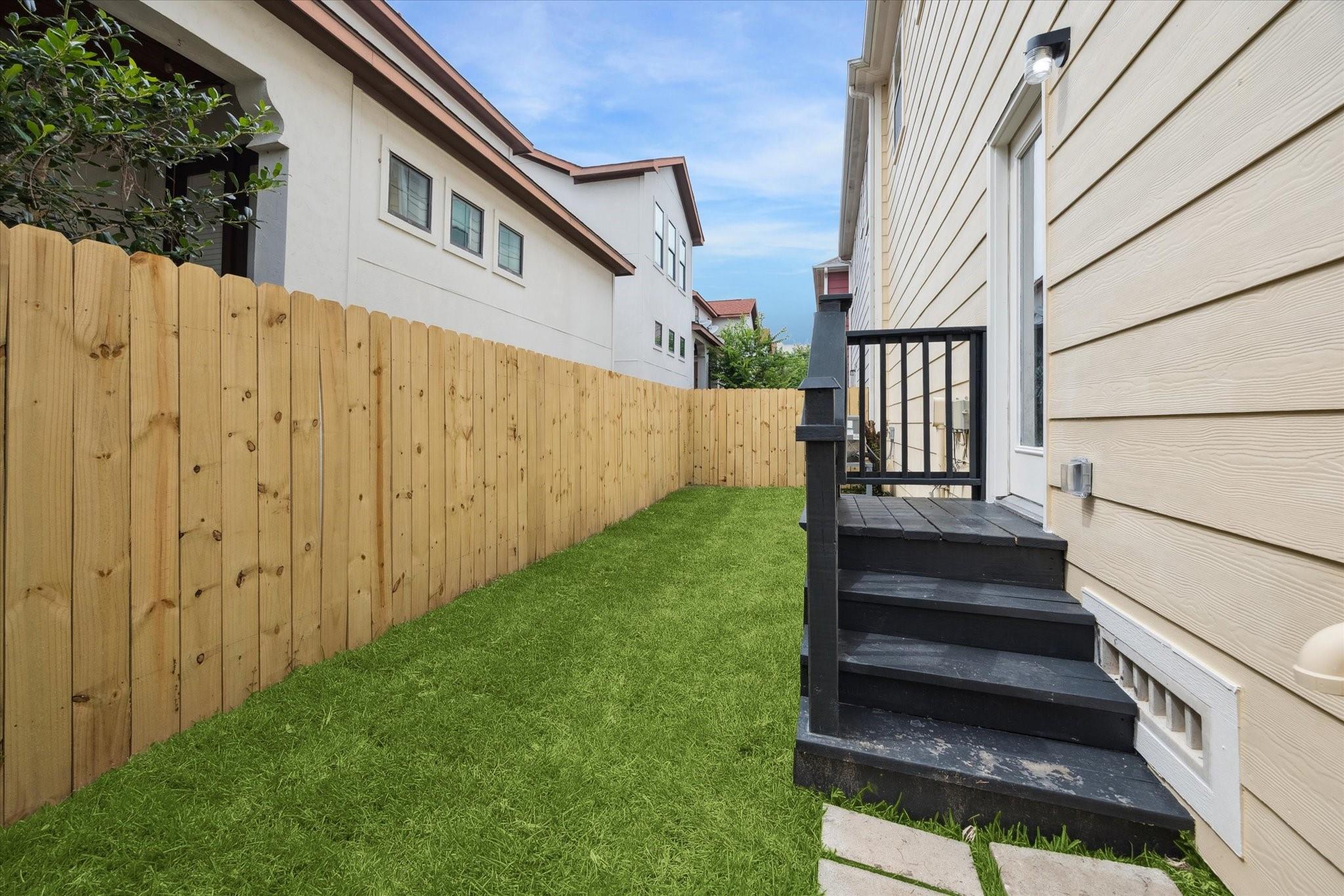 1761 W 24th Street