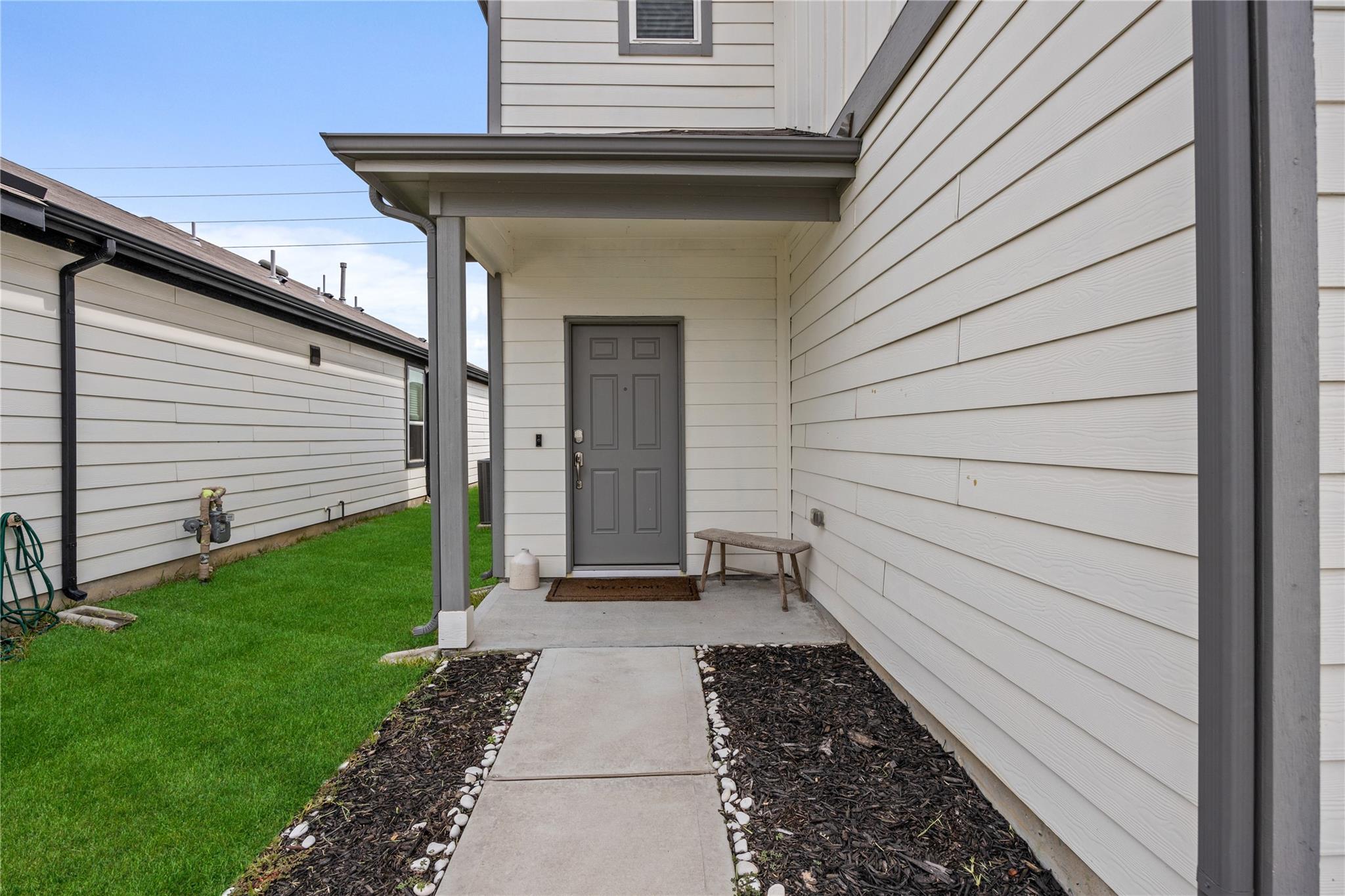 25415 Rock Spur Trail