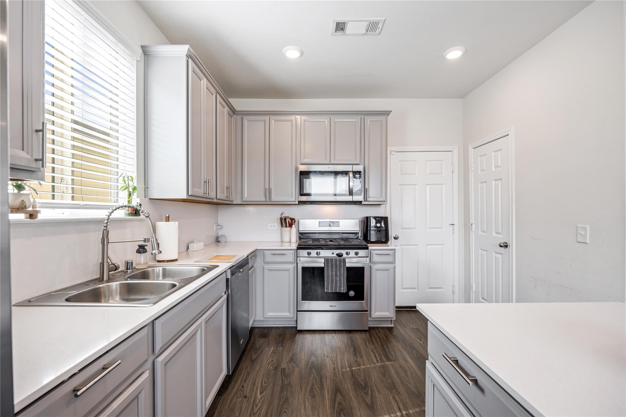 25415 Rock Spur Trail