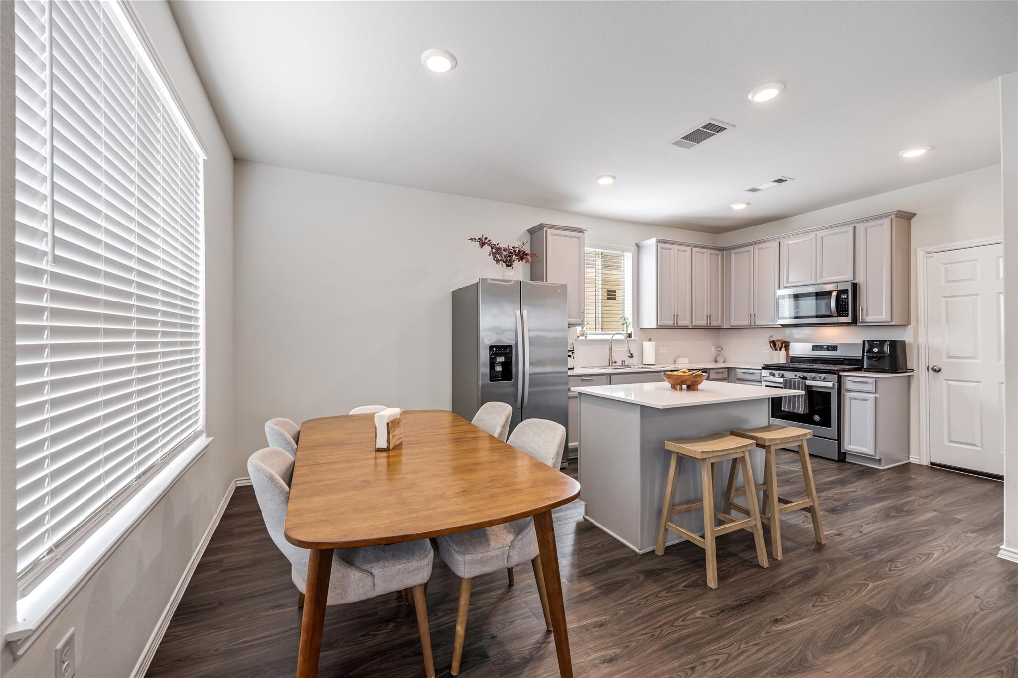 25415 Rock Spur Trail