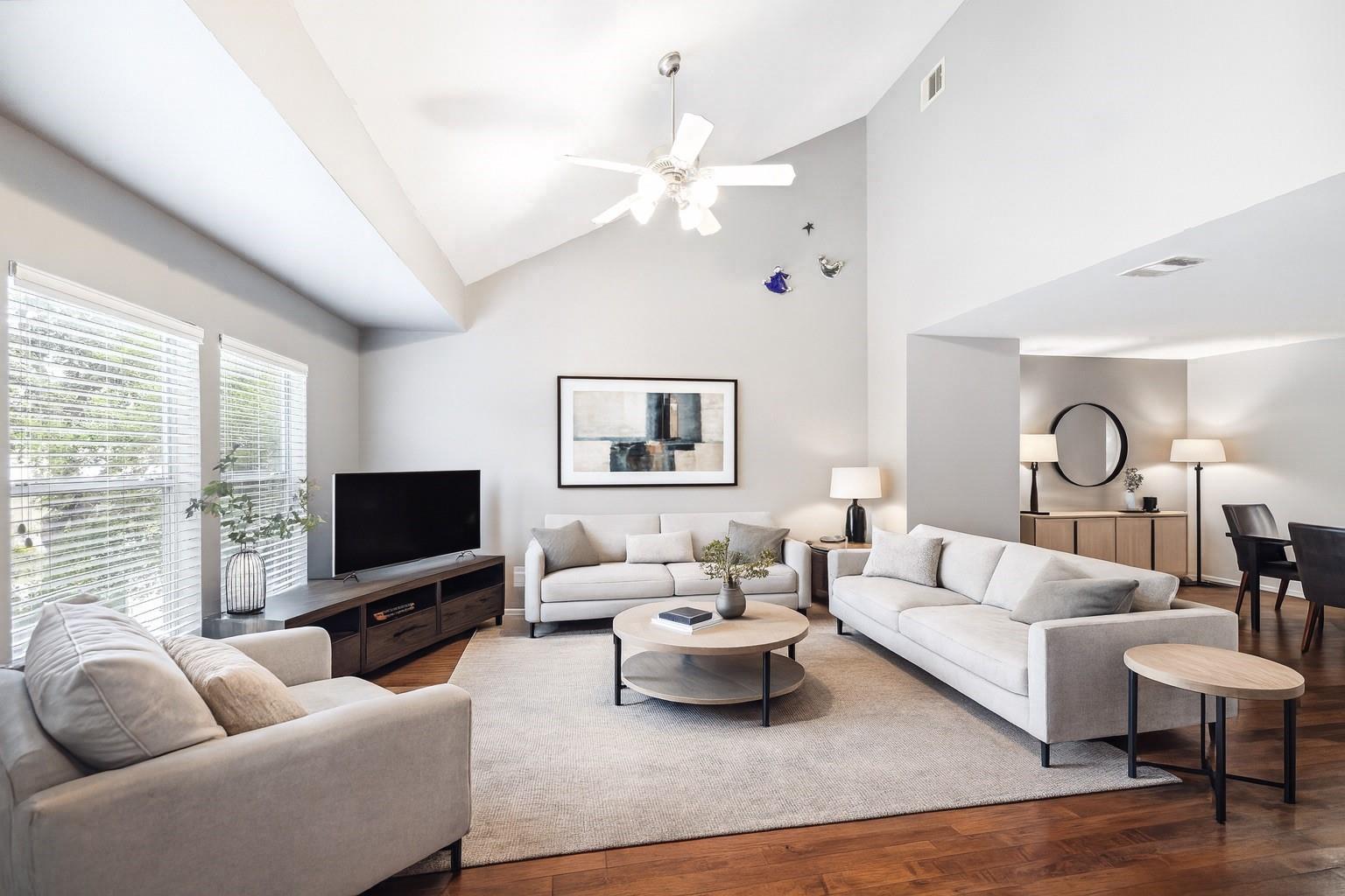 1138 W 25th Street Unit: E