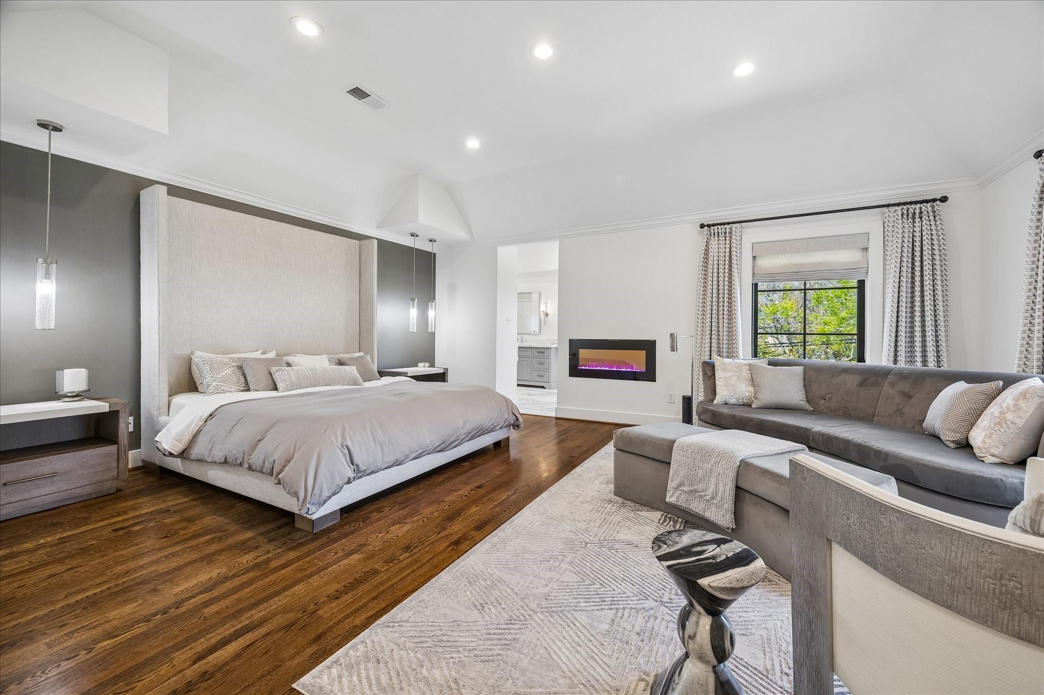 2402 Mcclendon Street