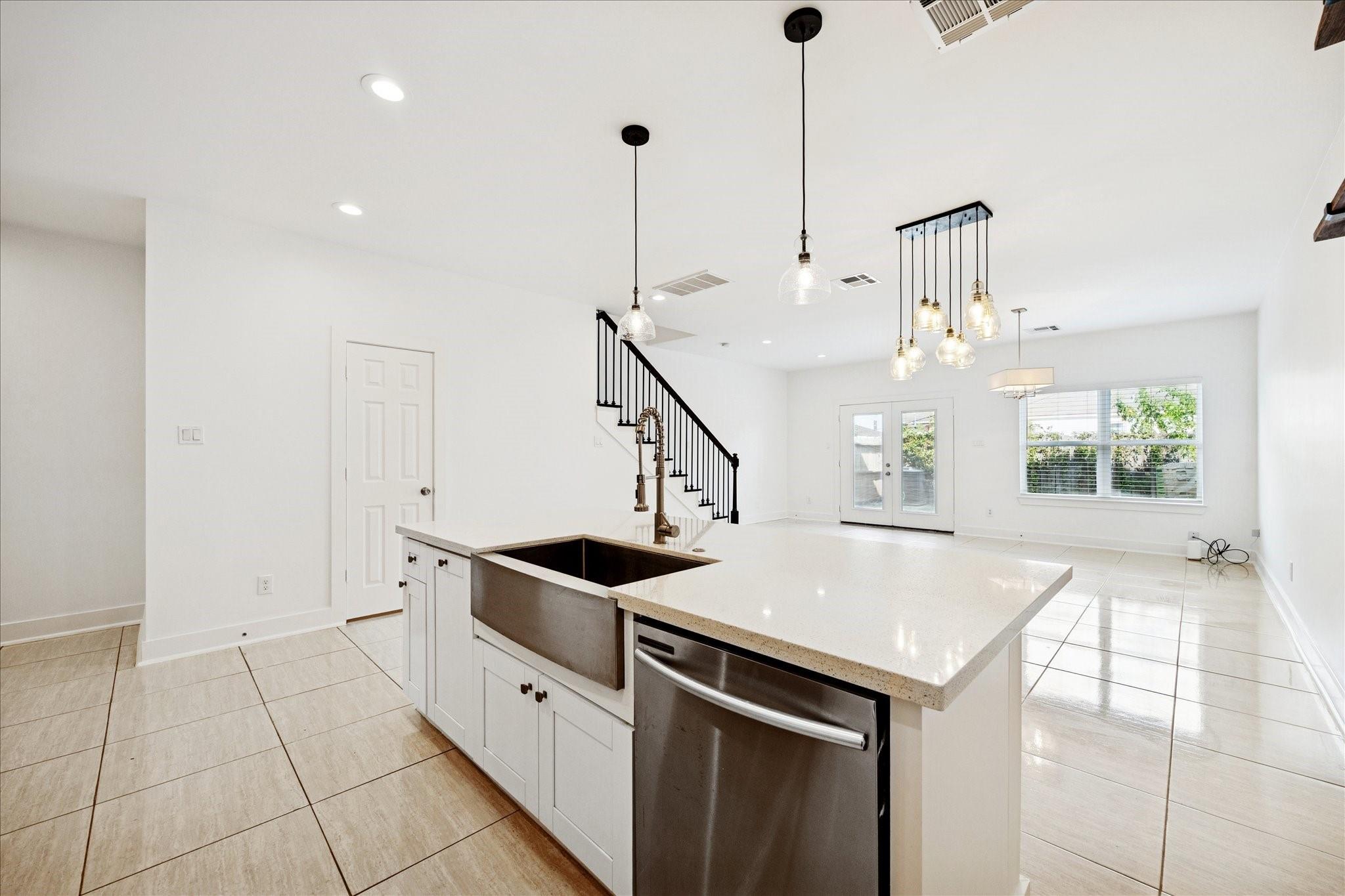 205 E 43rd Street, Houston