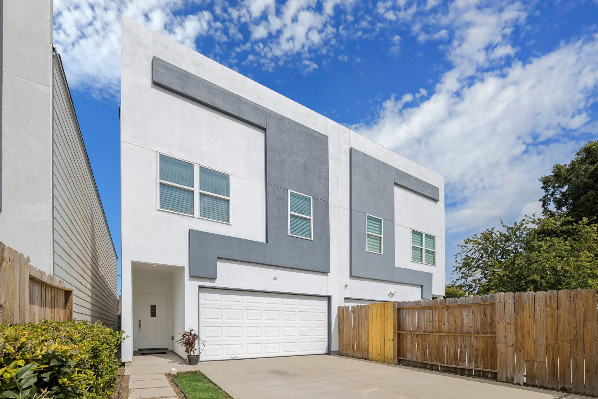 205 E 43rd Street, Houston