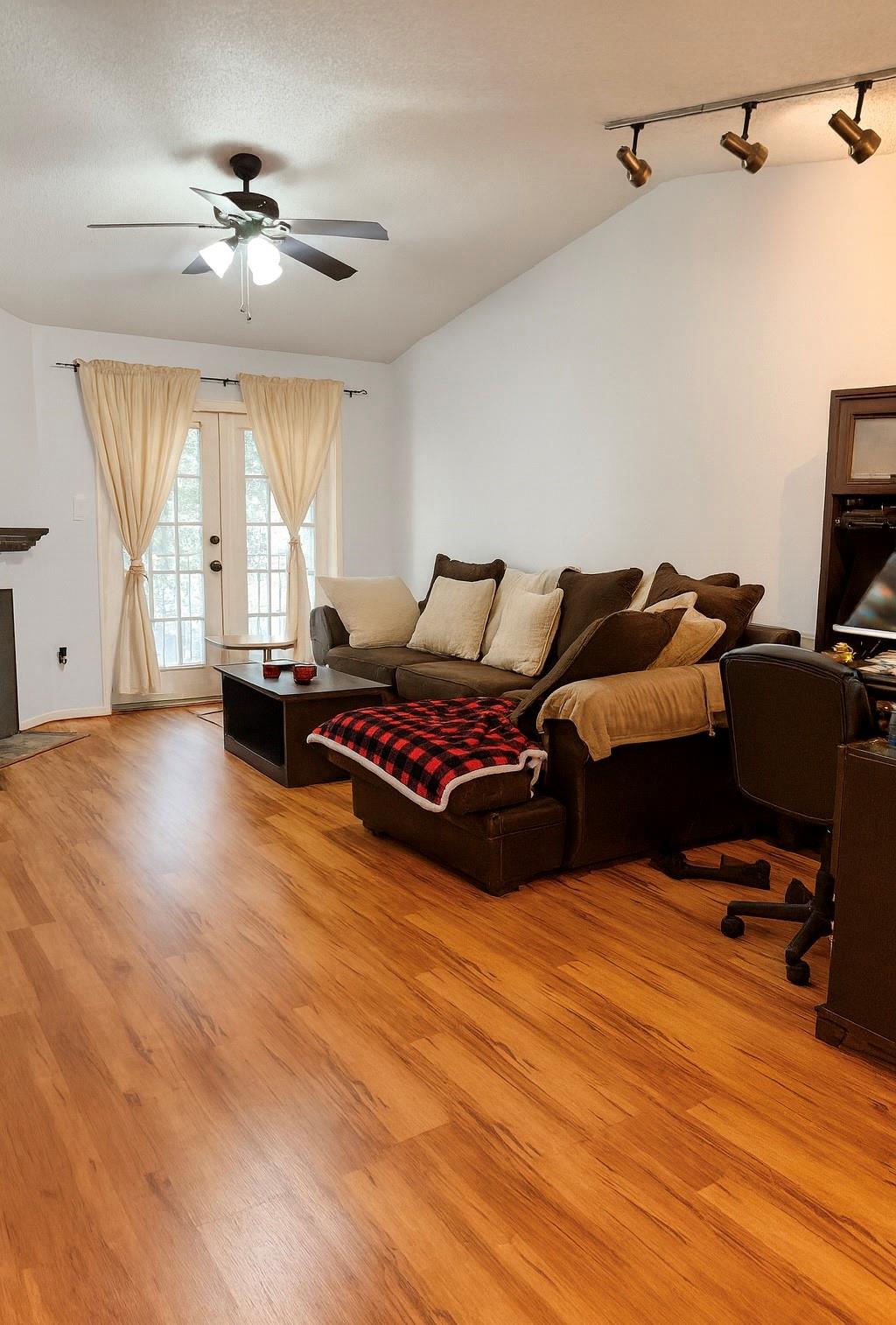 11201 Lynbrook Drive # 3504