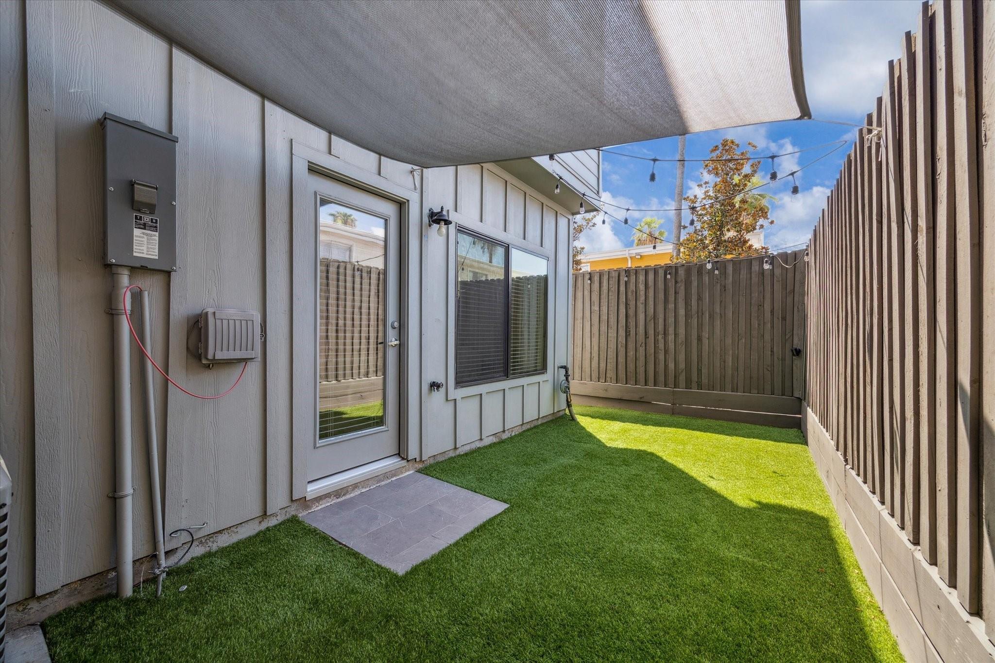 1703 Benbow Oak Place