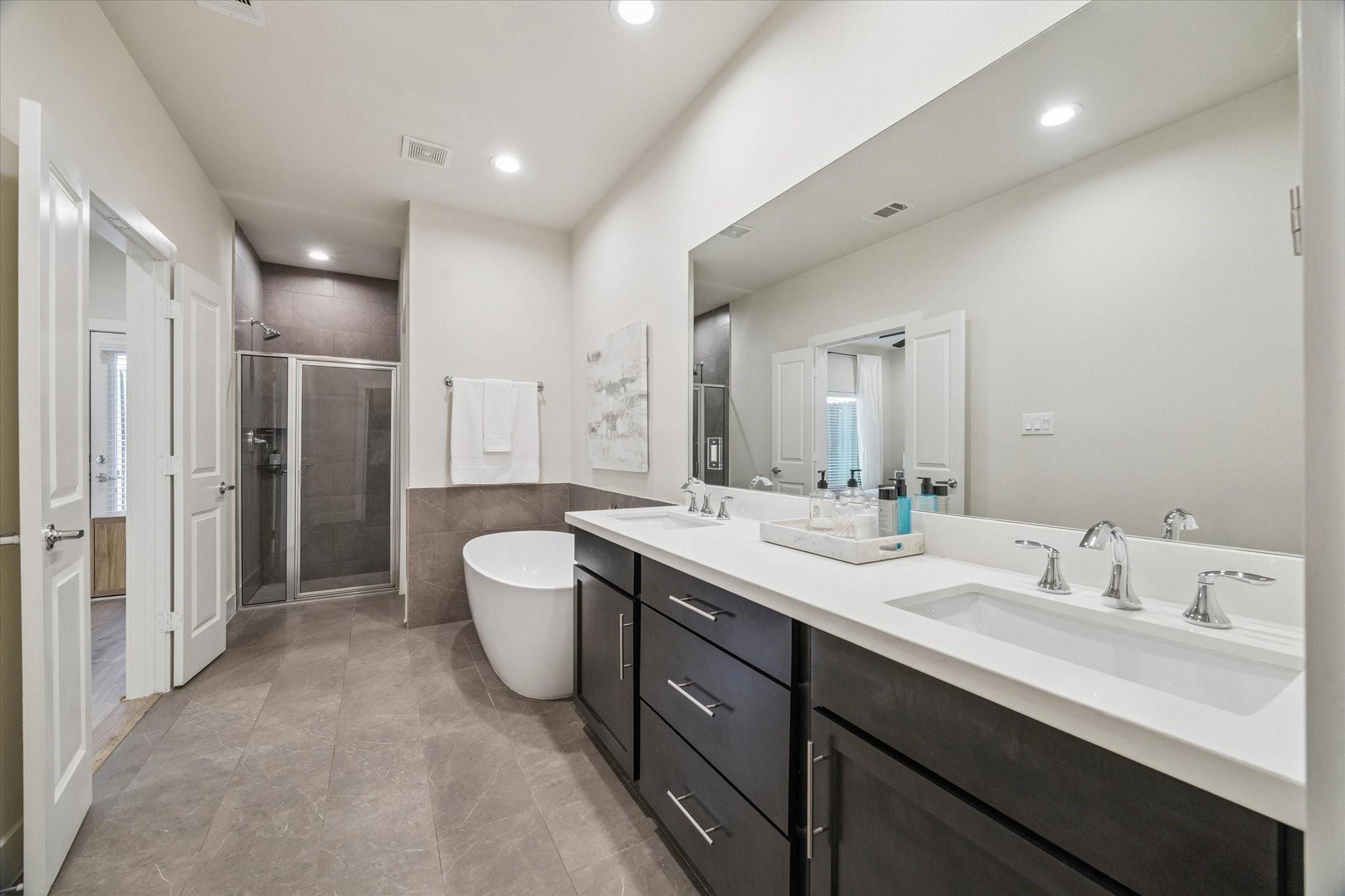 1703 Benbow Oak Place