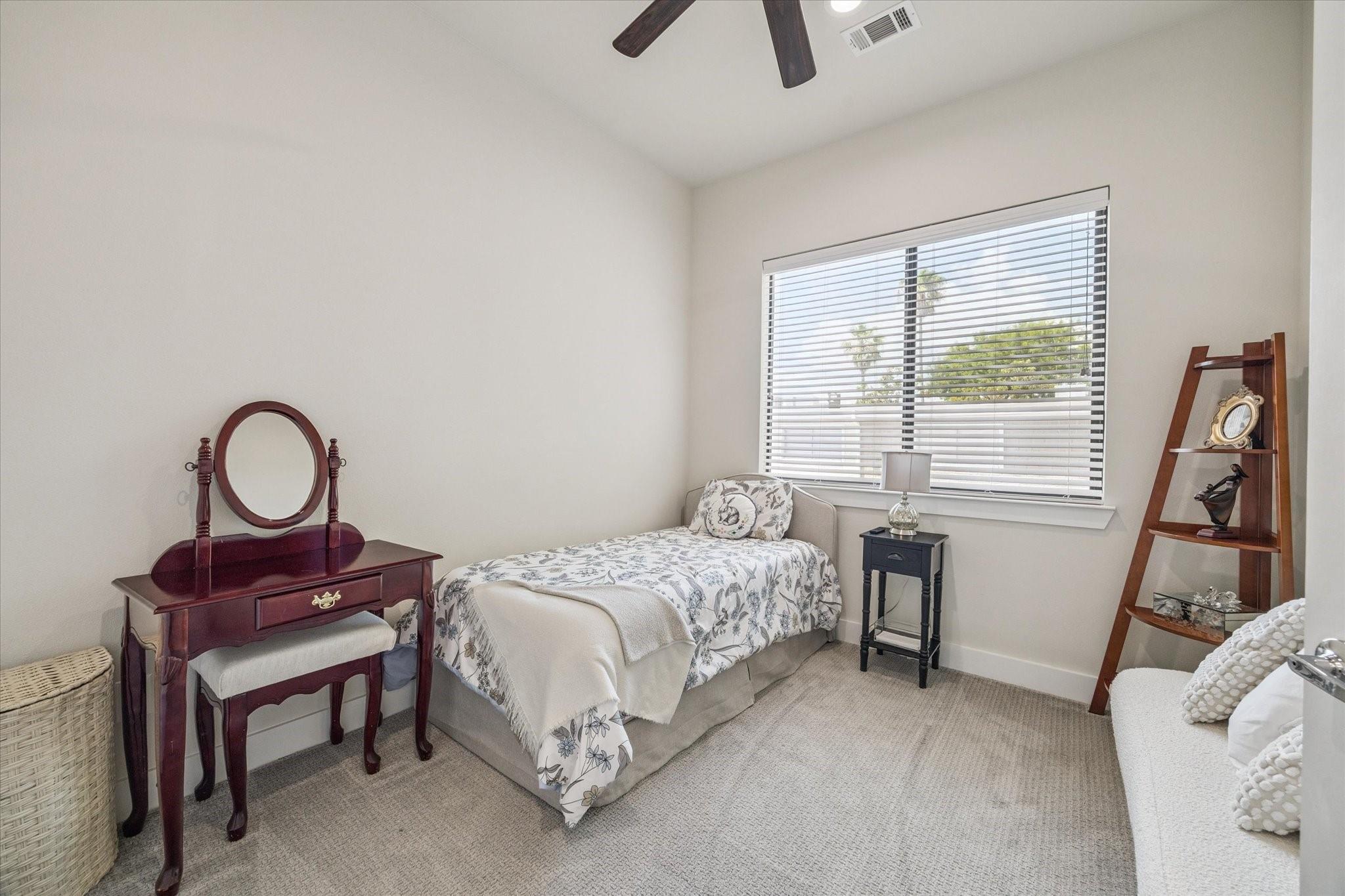 1703 Benbow Oak Place