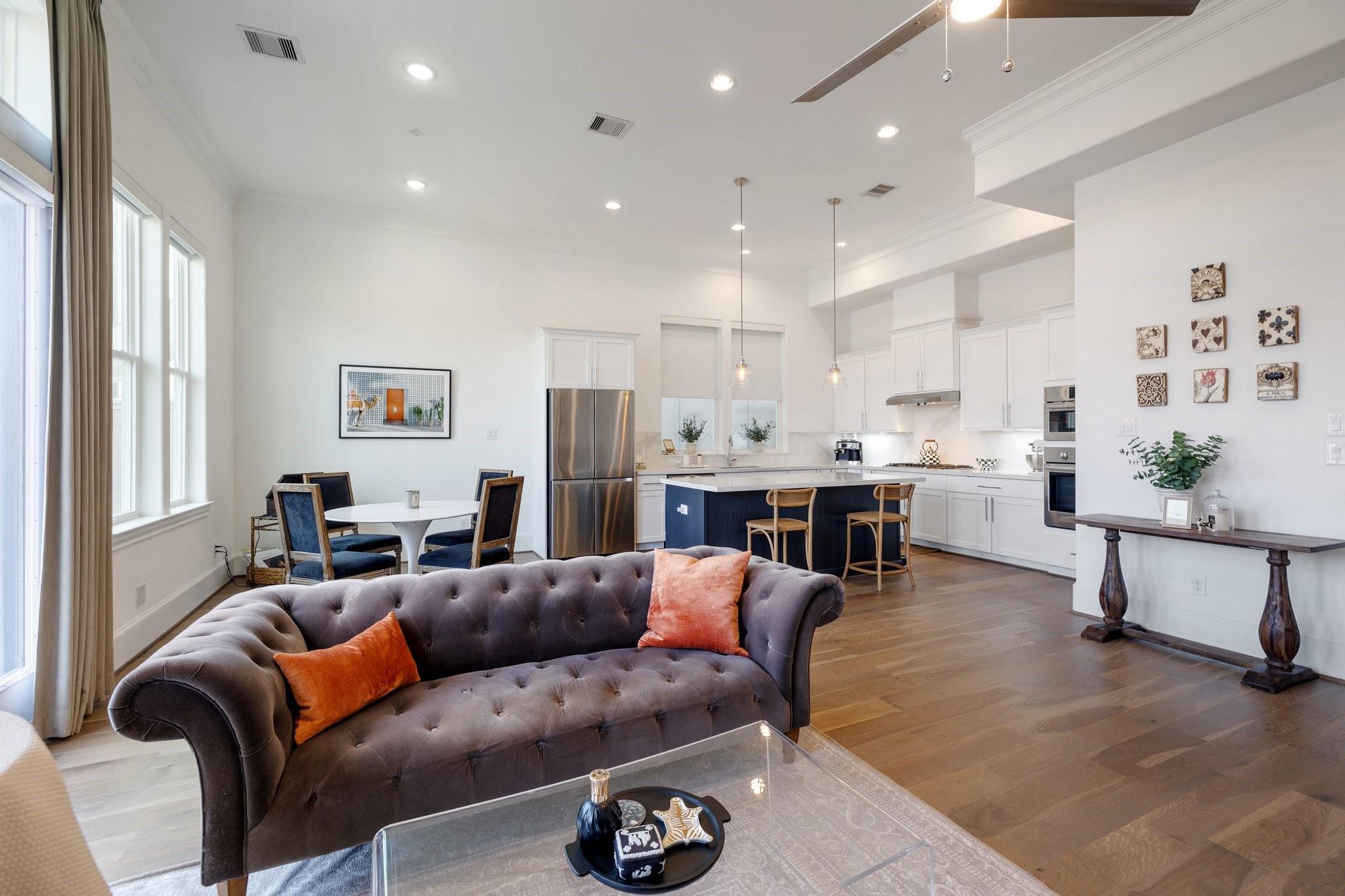 3306 W 12th Street