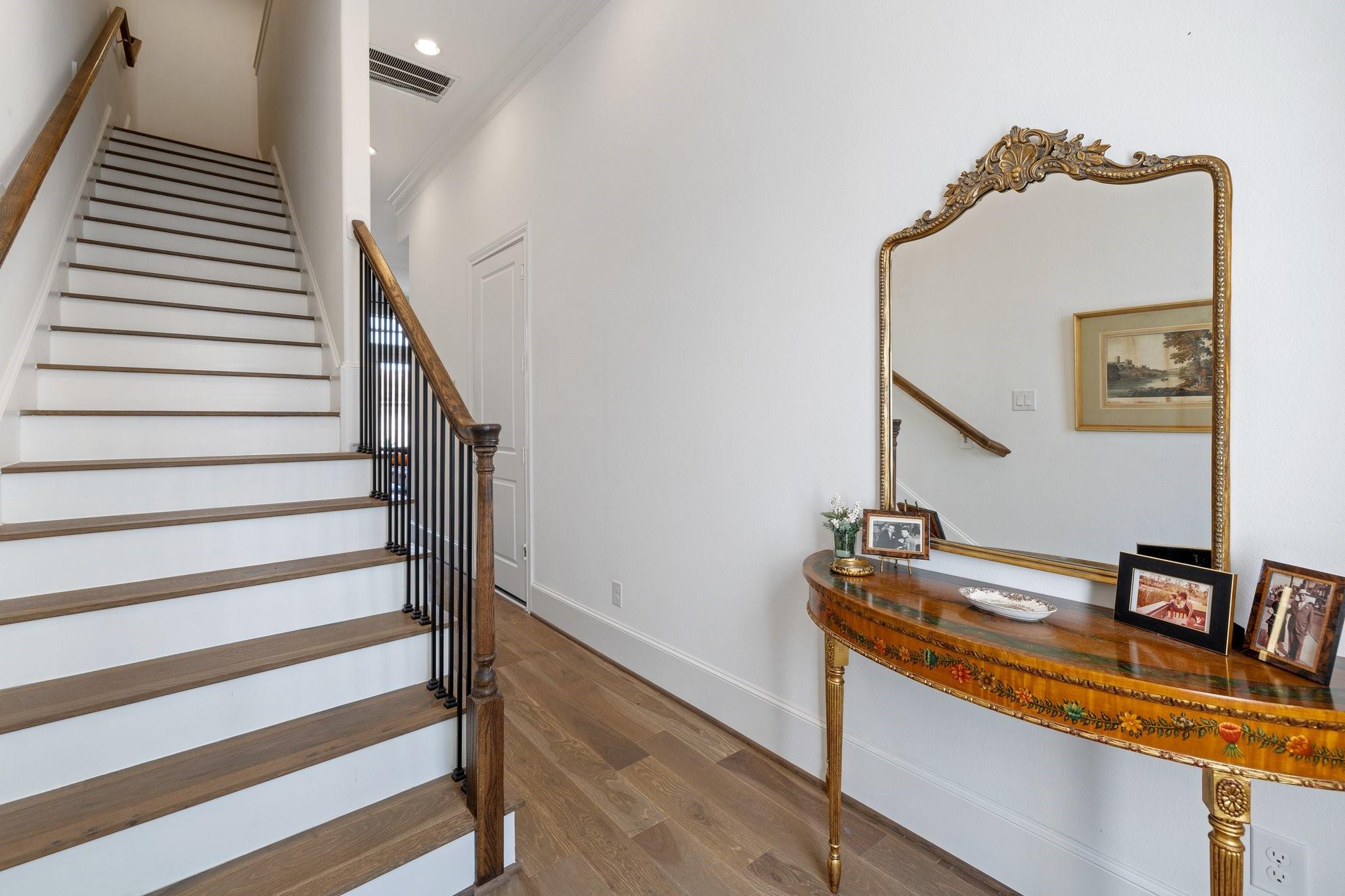 3306 W 12th Street