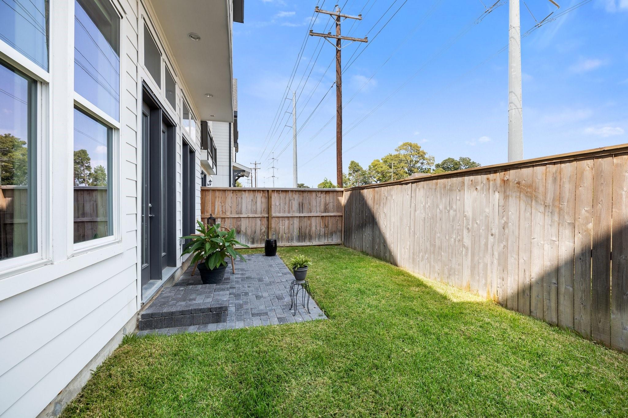 3306 W 12th Street