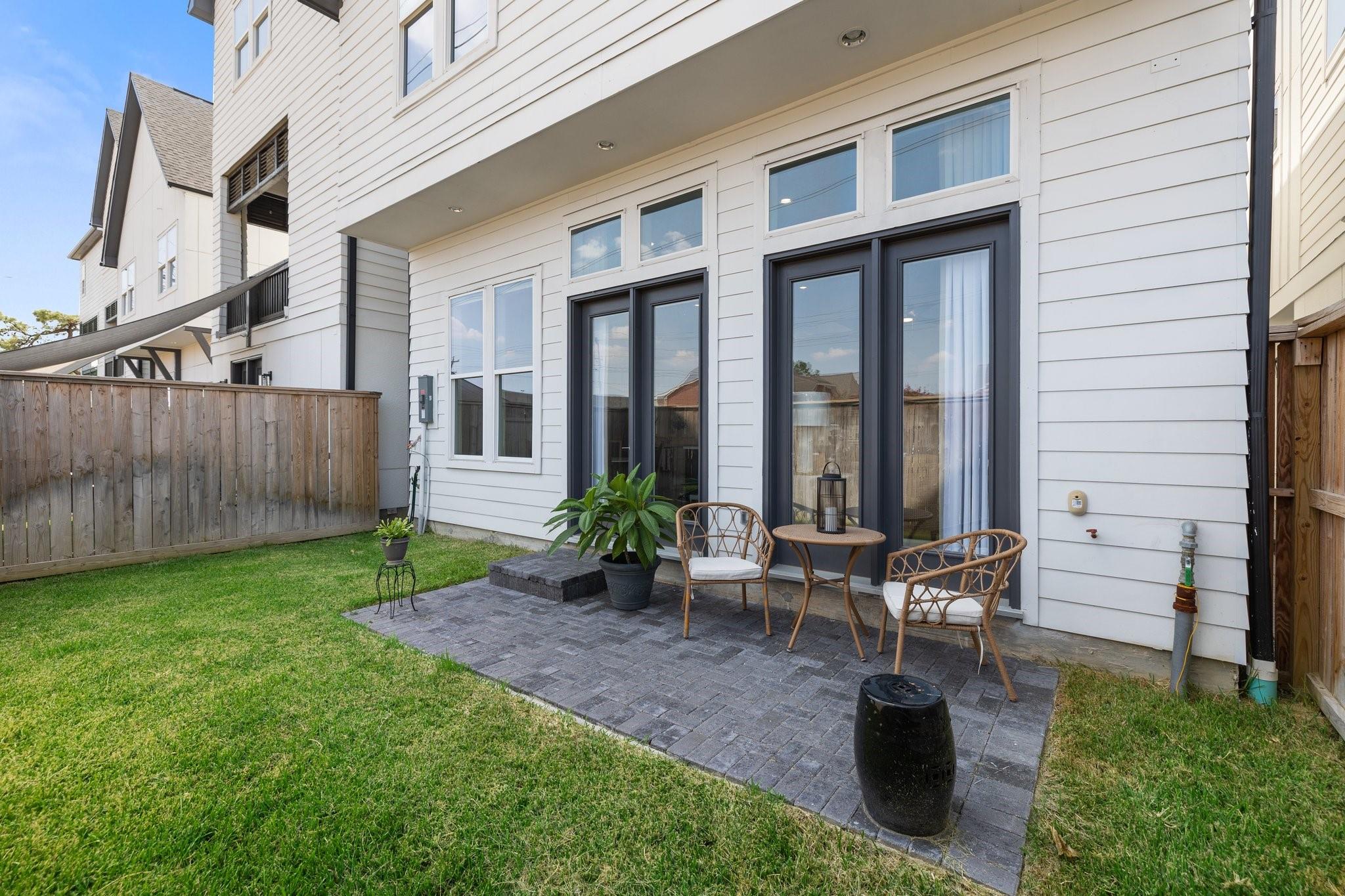 3306 W 12th Street