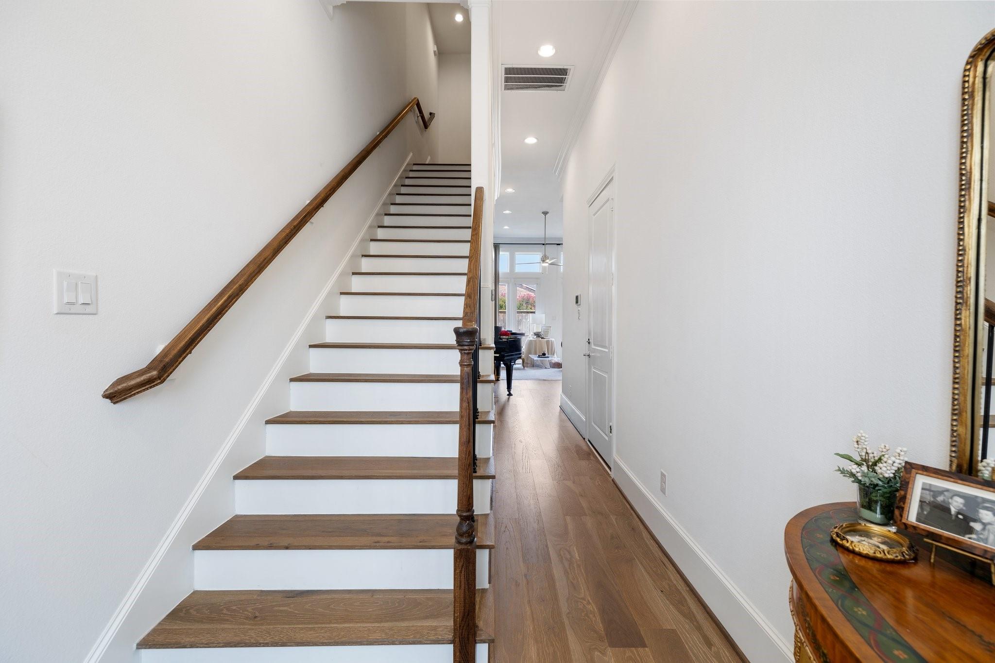 3306 W 12th Street