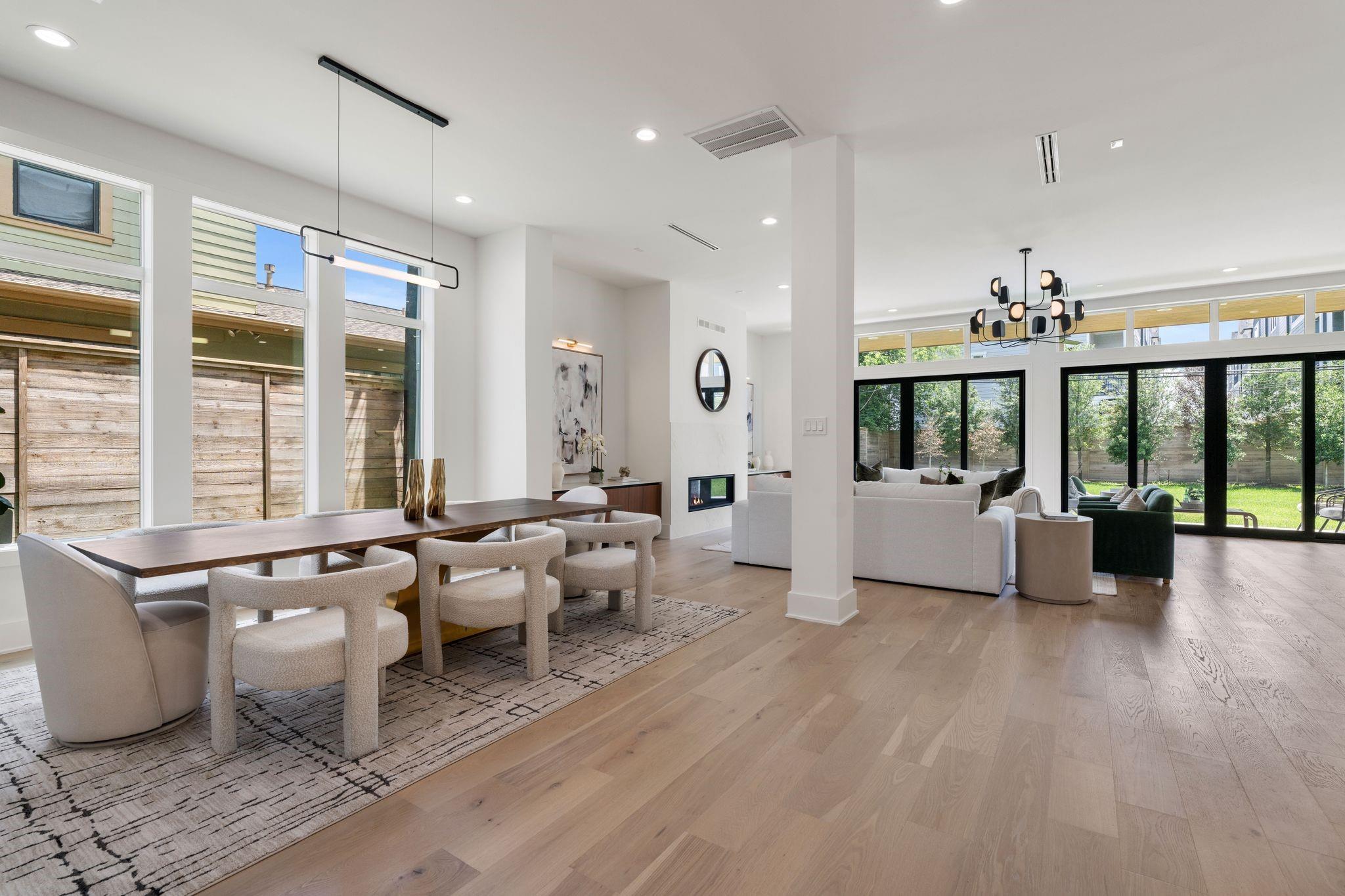 963 W 41st Street