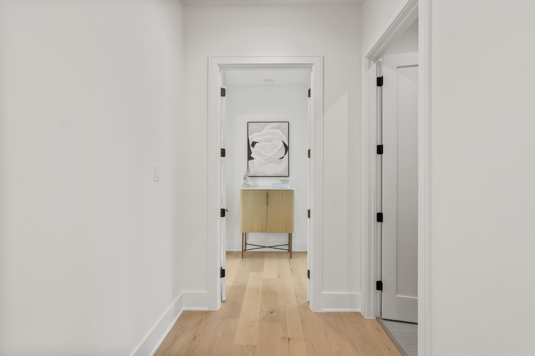 963 W 41st Street