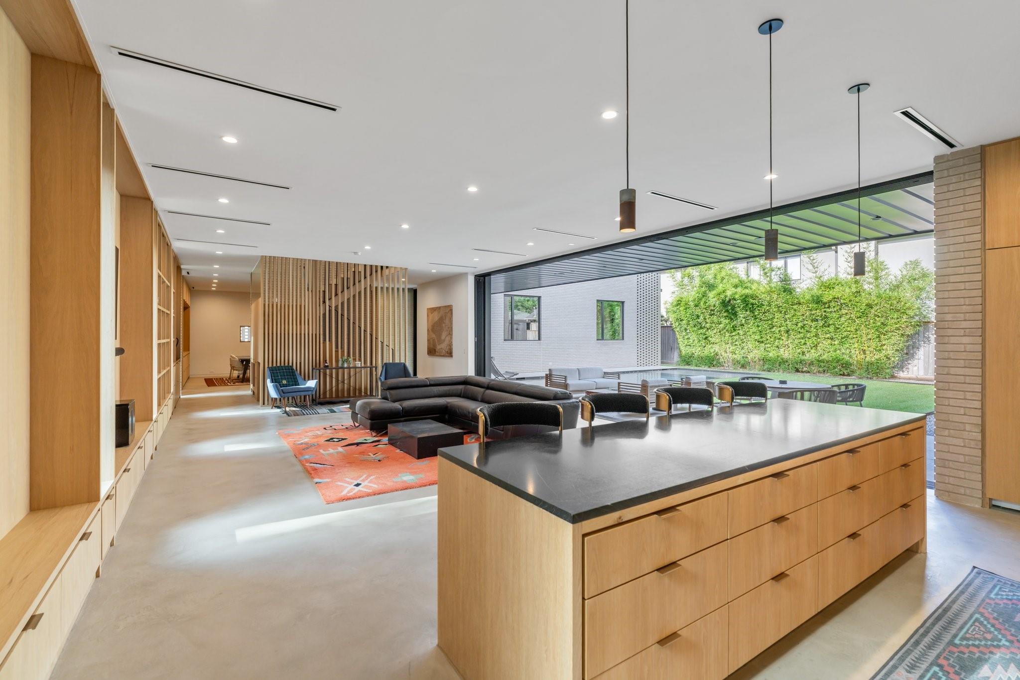 2021 Albans Road