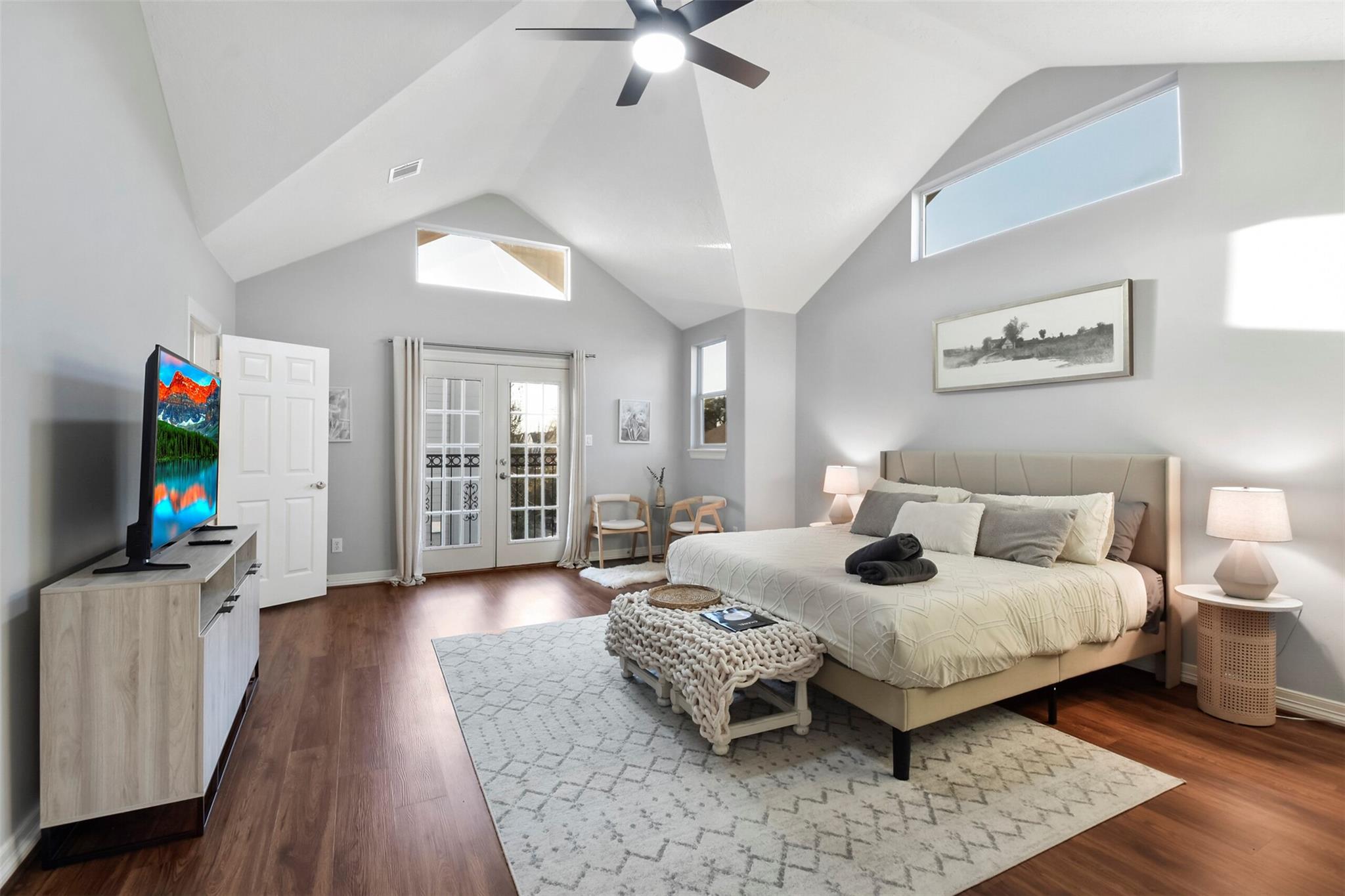 1202 W 25th Street