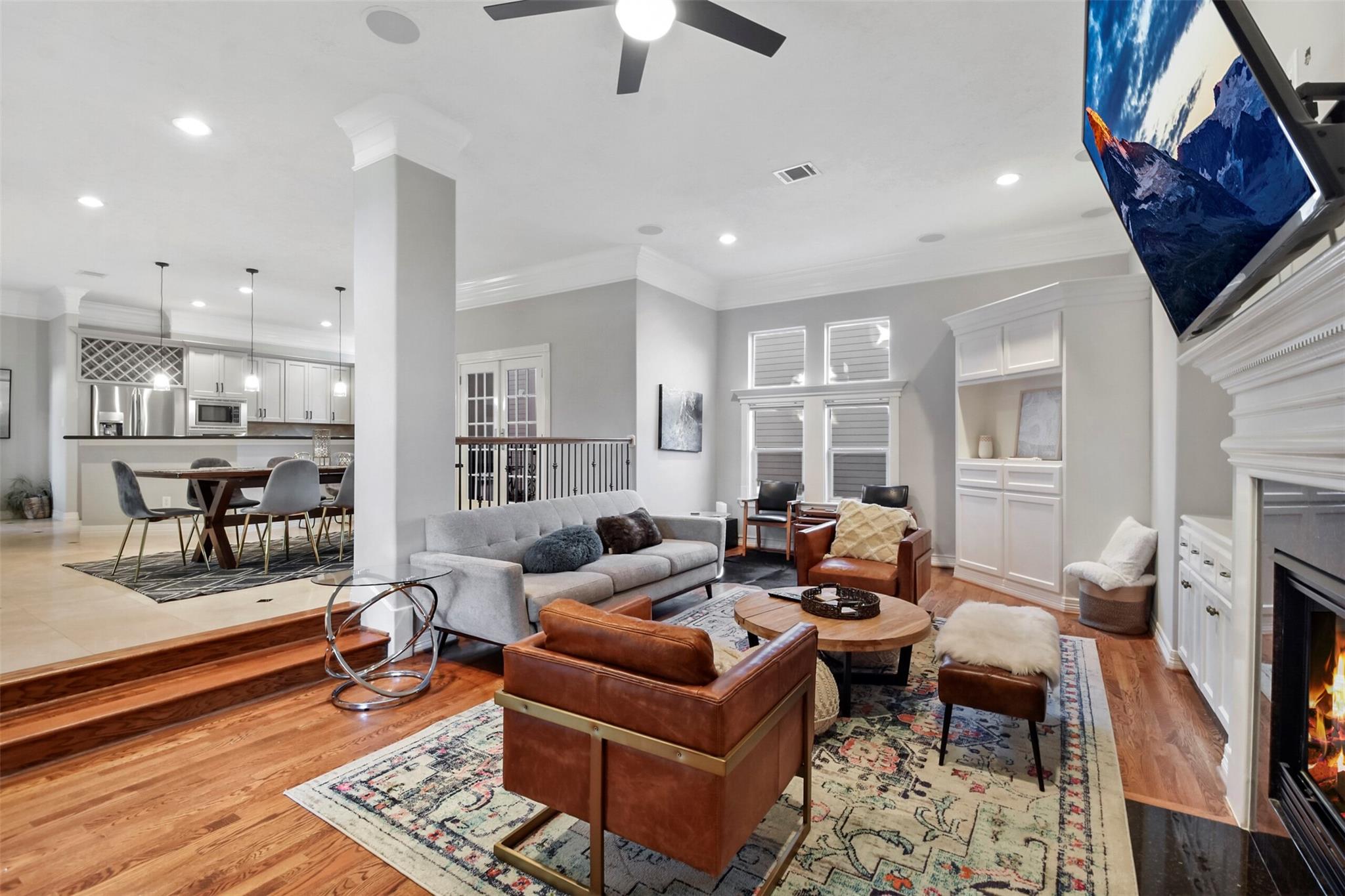 1202 W 25th Street