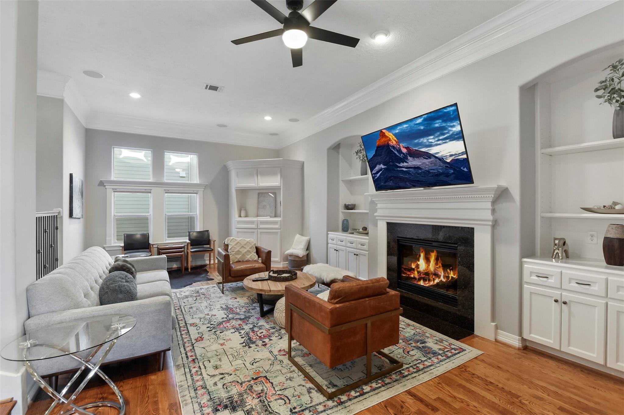 1202 W 25th Street