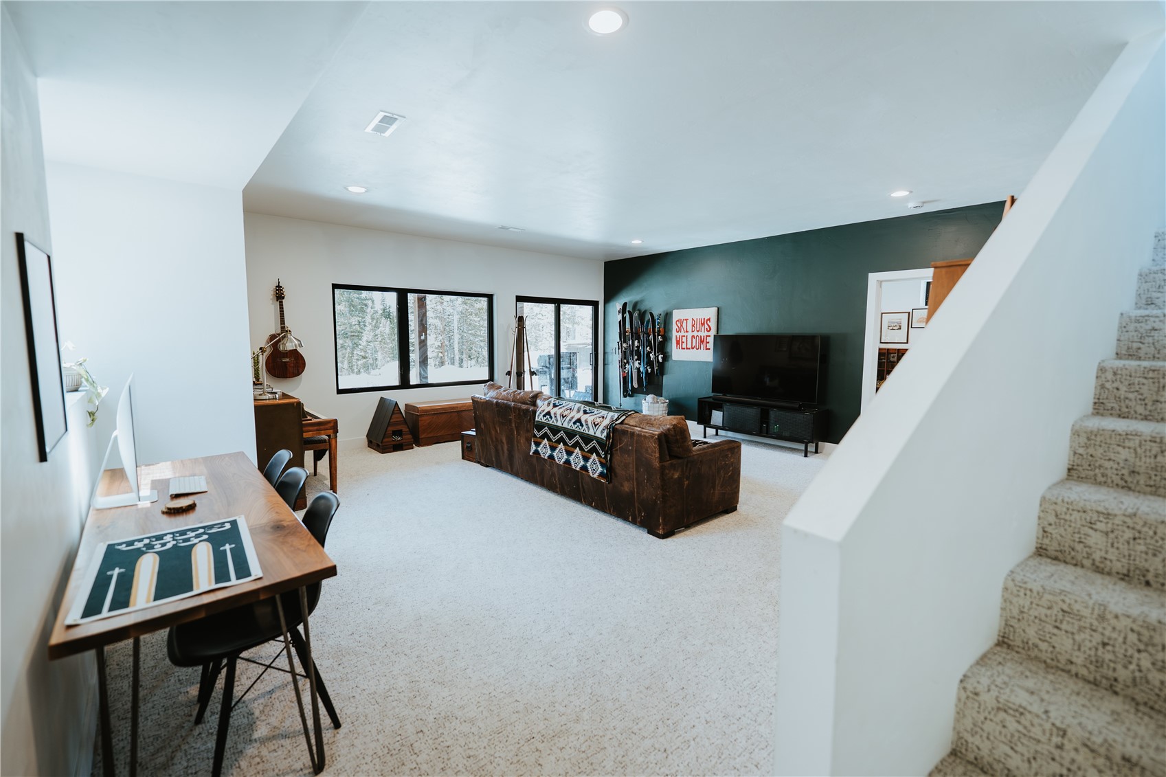 223 Guymard ROAD