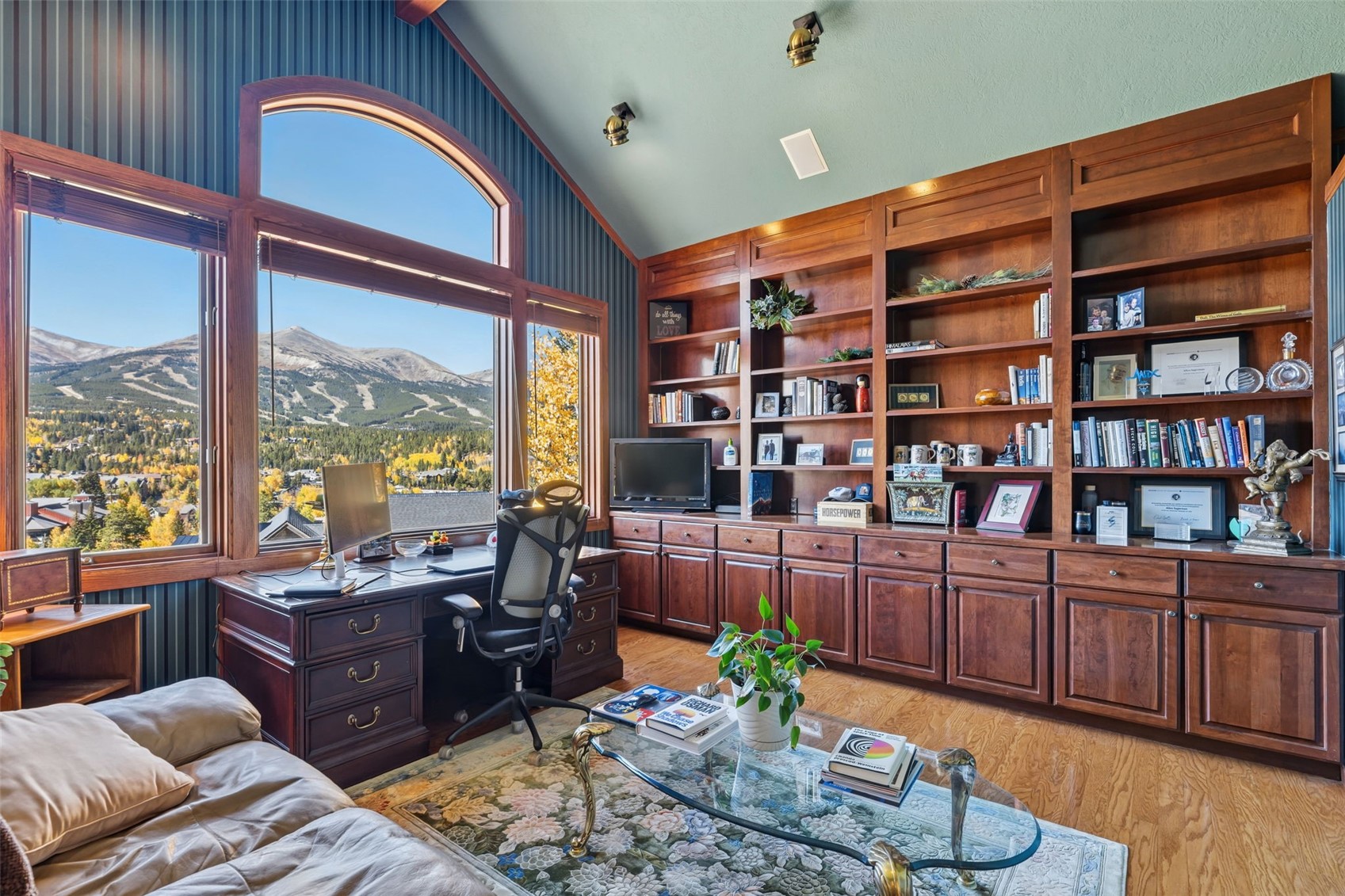 113 N Gold Flake TERRACE