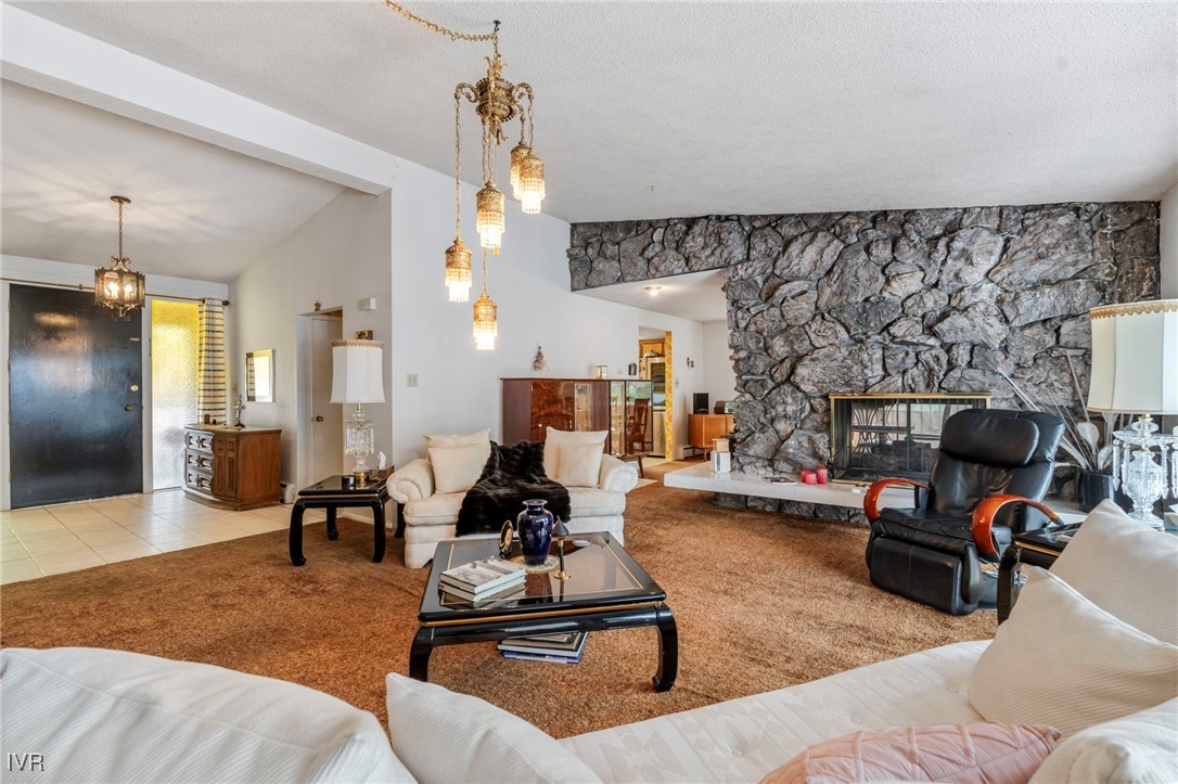 1032 Lynn Way