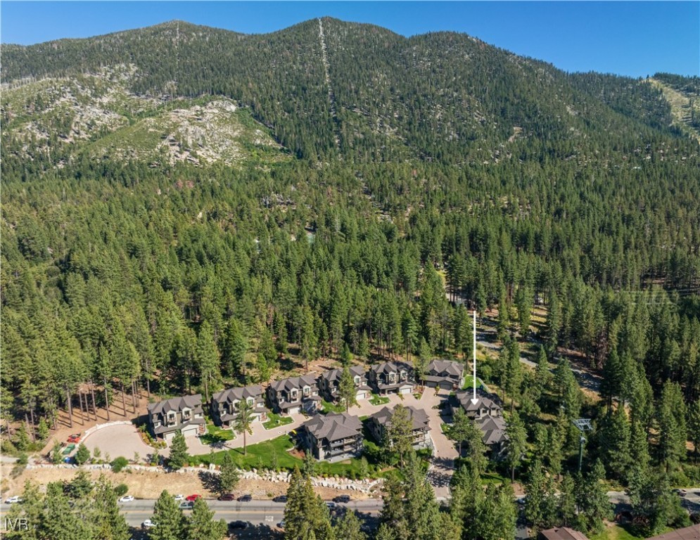 30 Lake Parkway 3