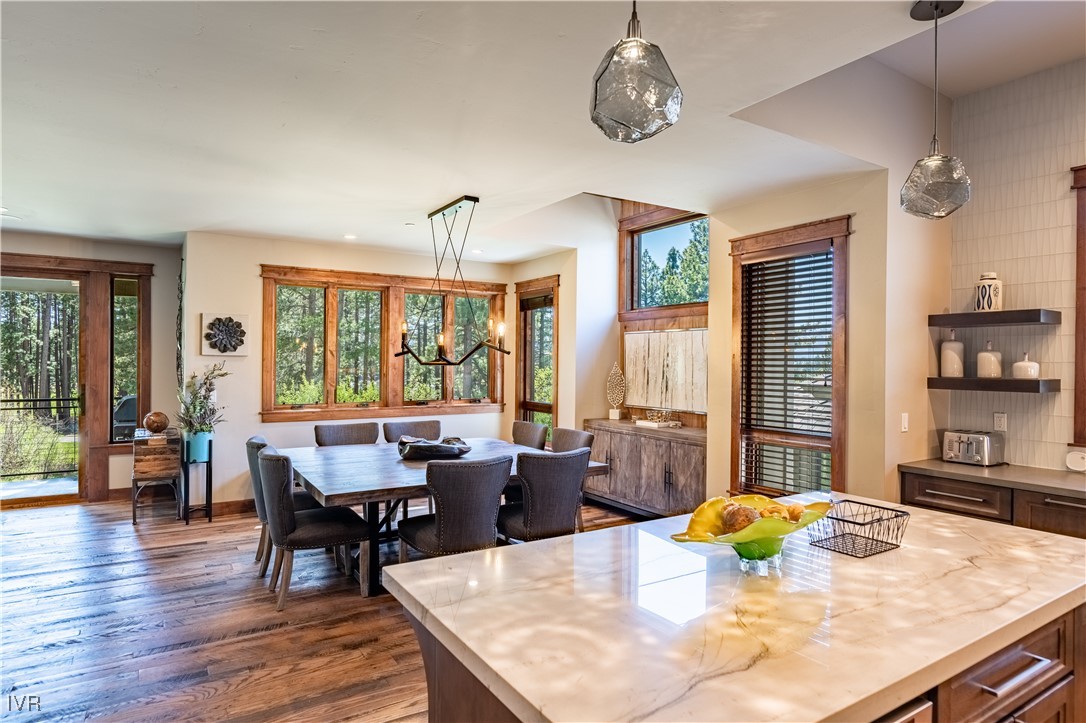 30 Lake Parkway 3
