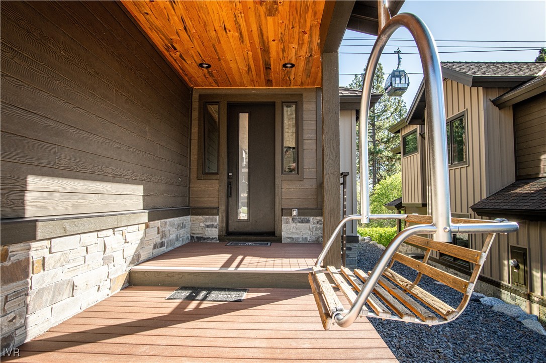 30 Lake Parkway 3