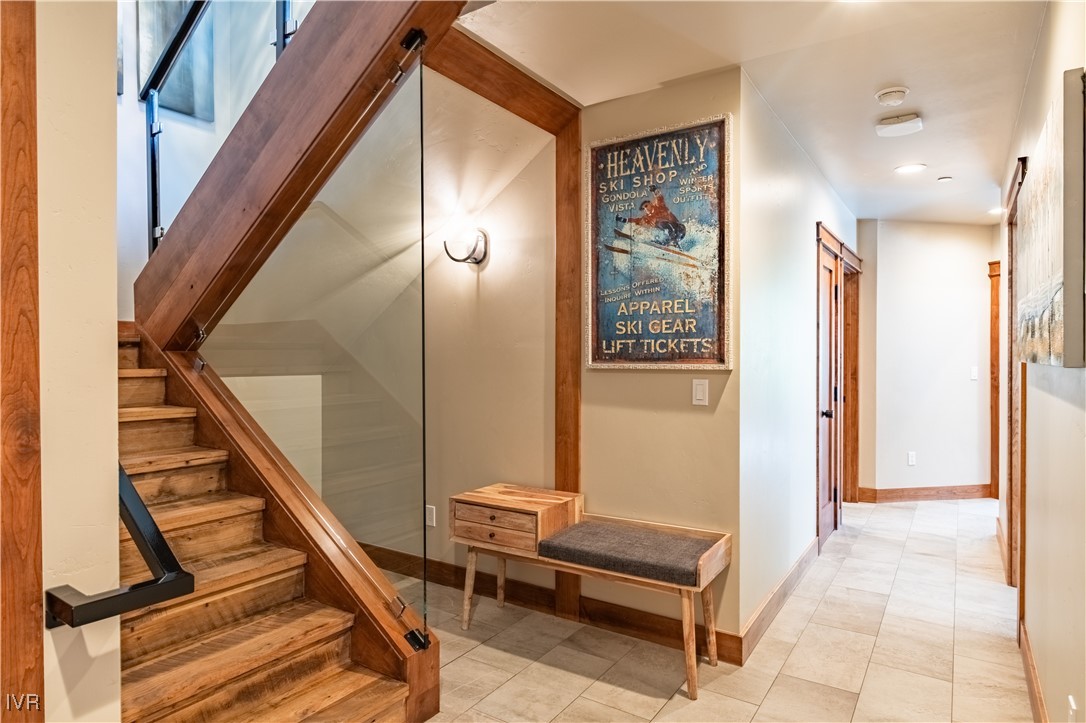 30 Lake Parkway 3