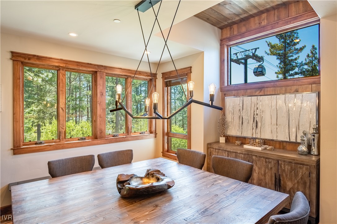 30 Lake Parkway 3