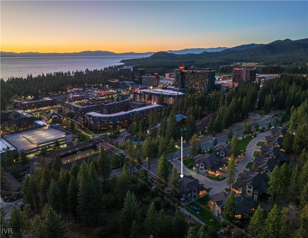30 Lake Parkway 3