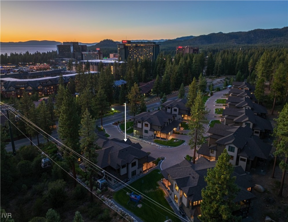 30 Lake Parkway 3