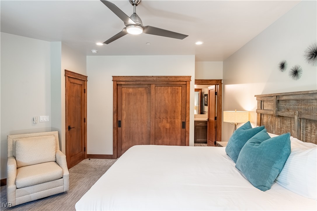 30 Lake Parkway 3