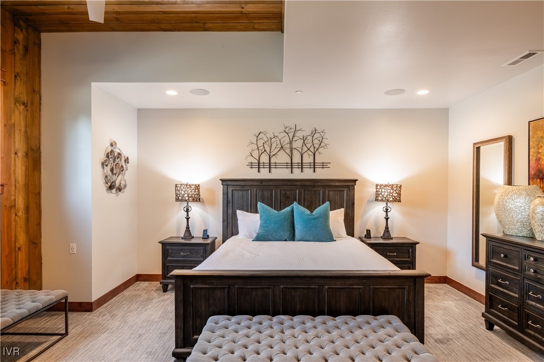 30 Lake Parkway 3