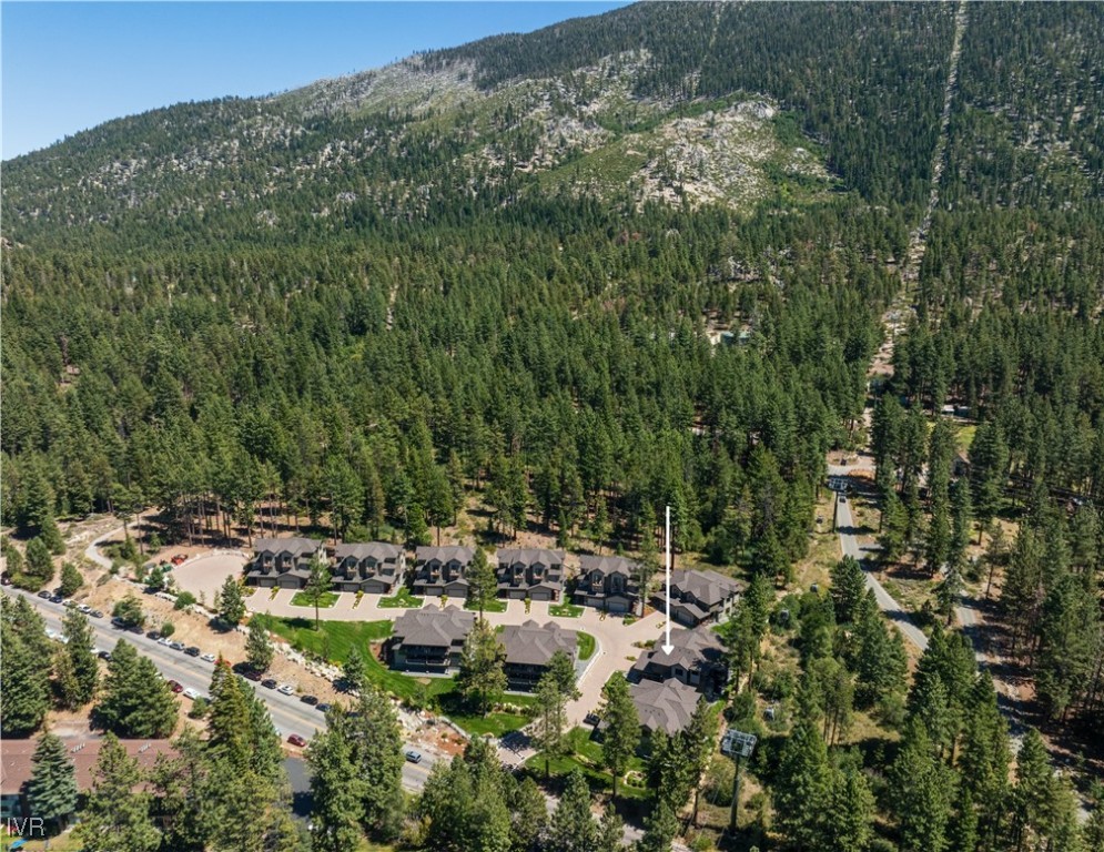 30 Lake Parkway 3