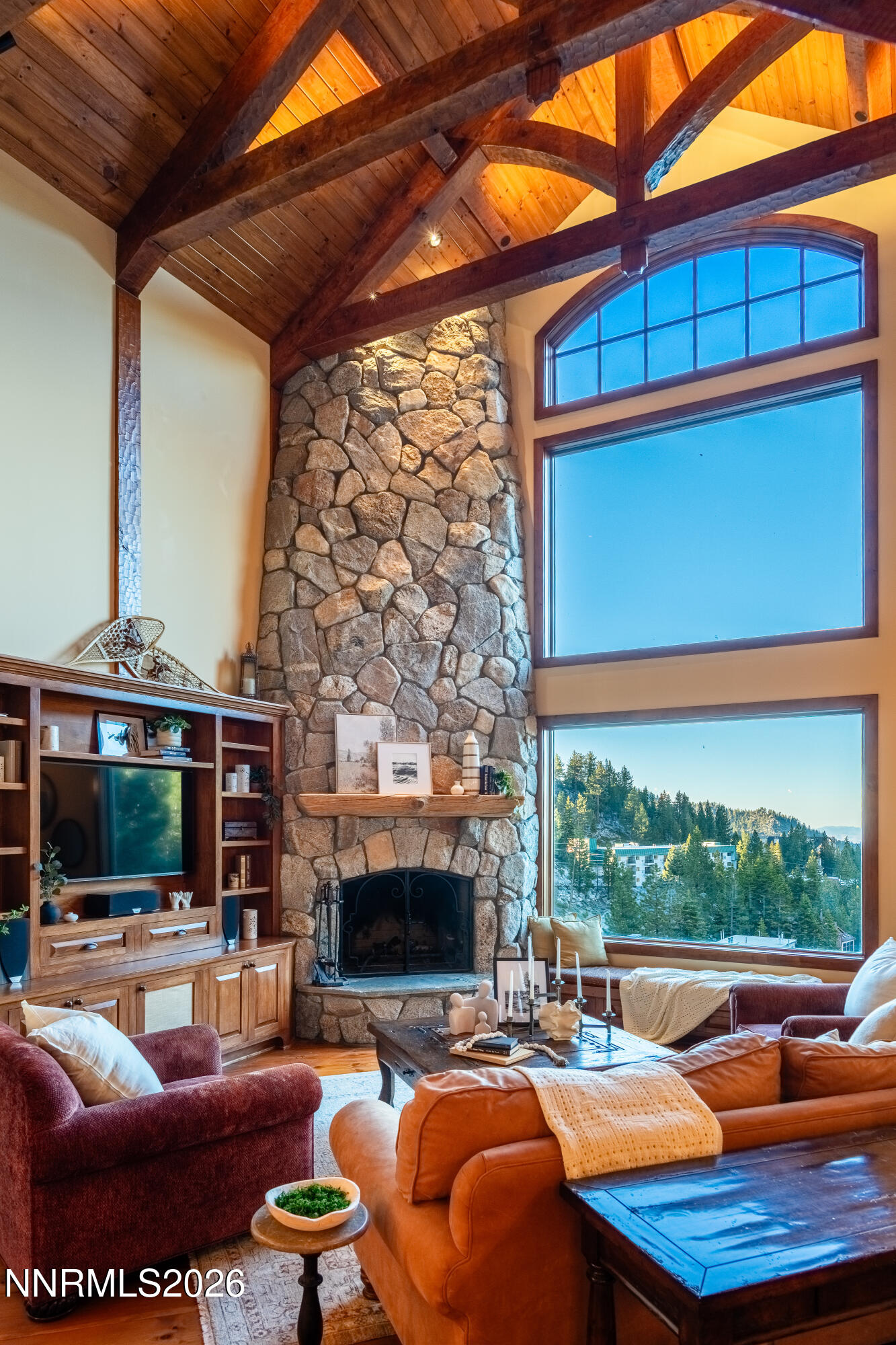 1631 Needle Peak Road