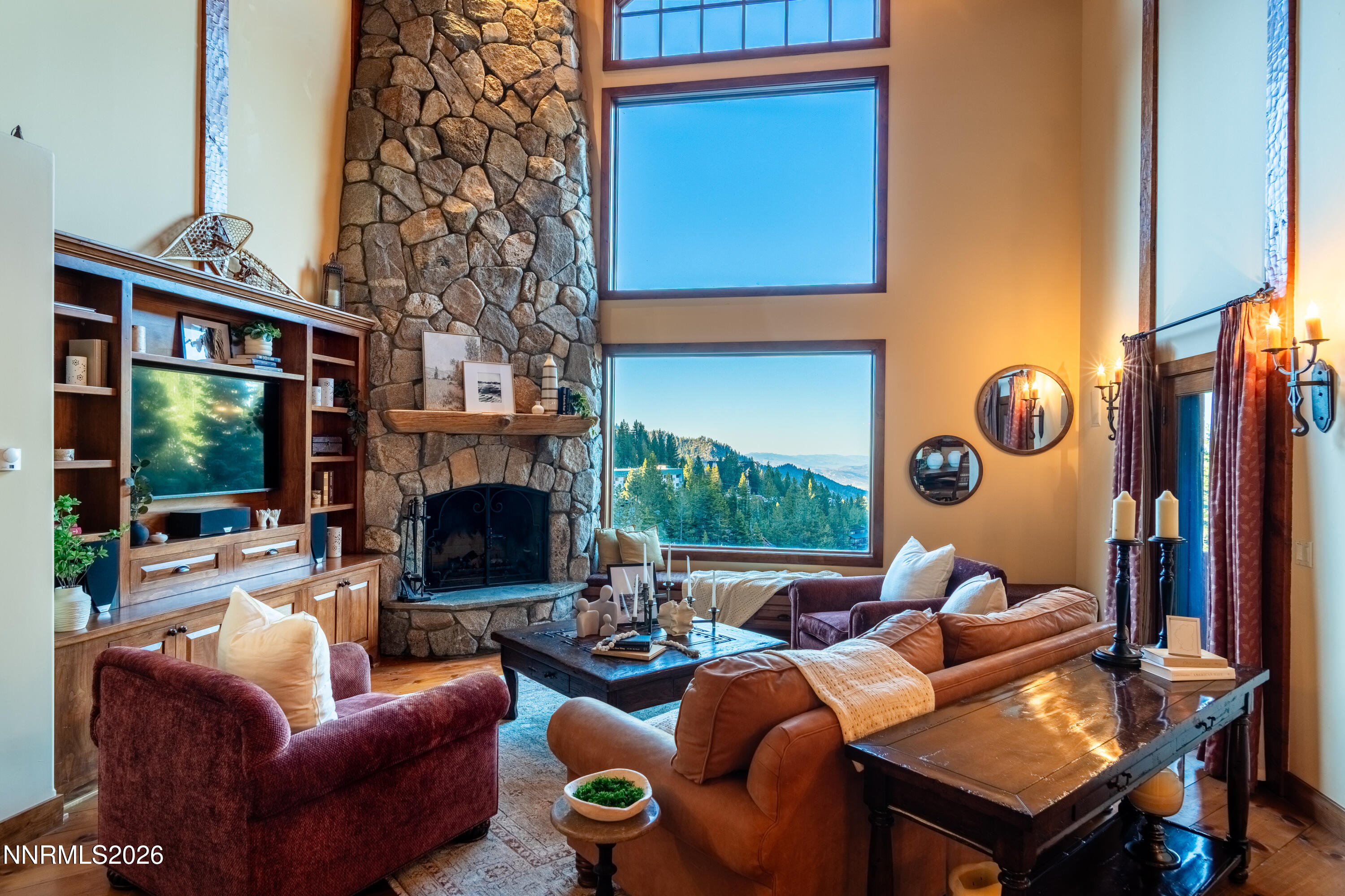1631 Needle Peak Road