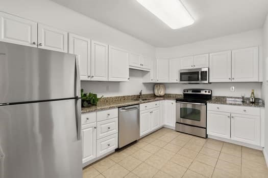 20 Hammond Pond Pkwy # 602