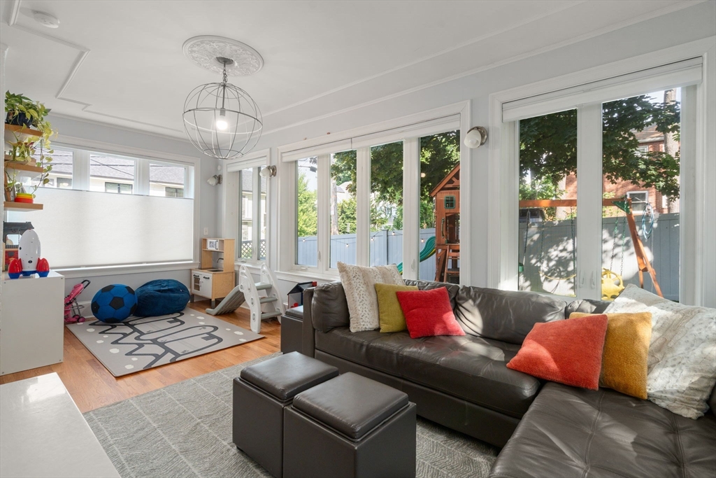 95 Langley Rd # 1
