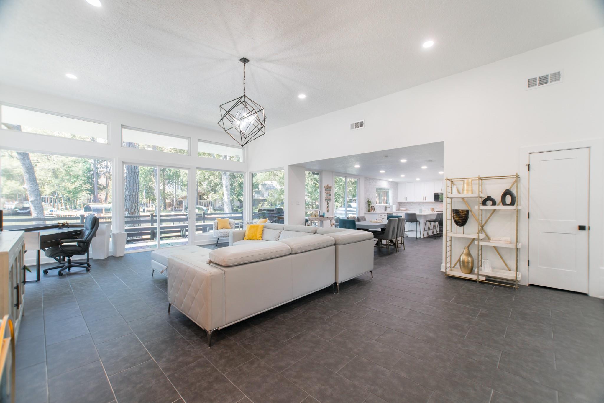 3103 Hemingway Drive