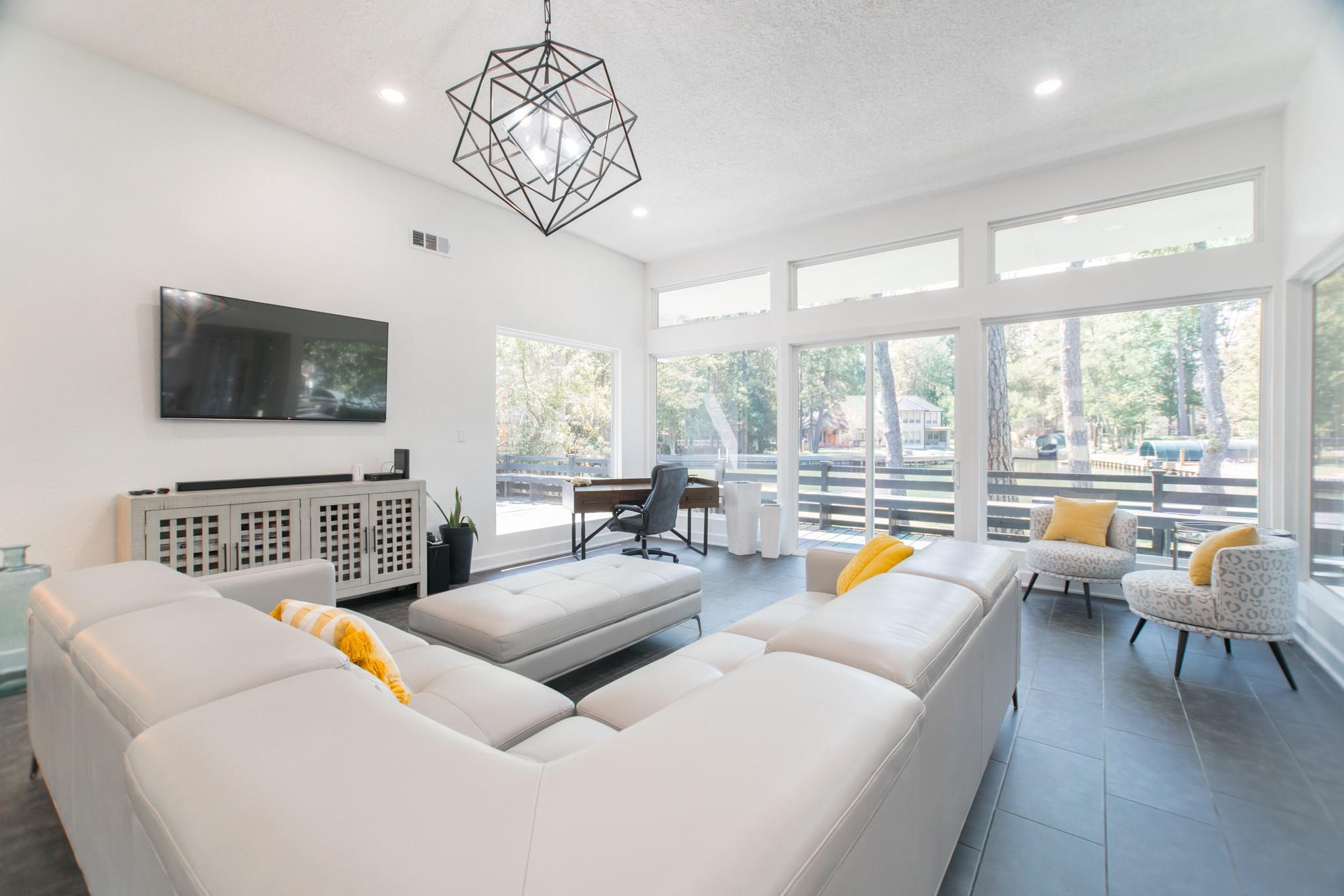 3103 Hemingway Drive