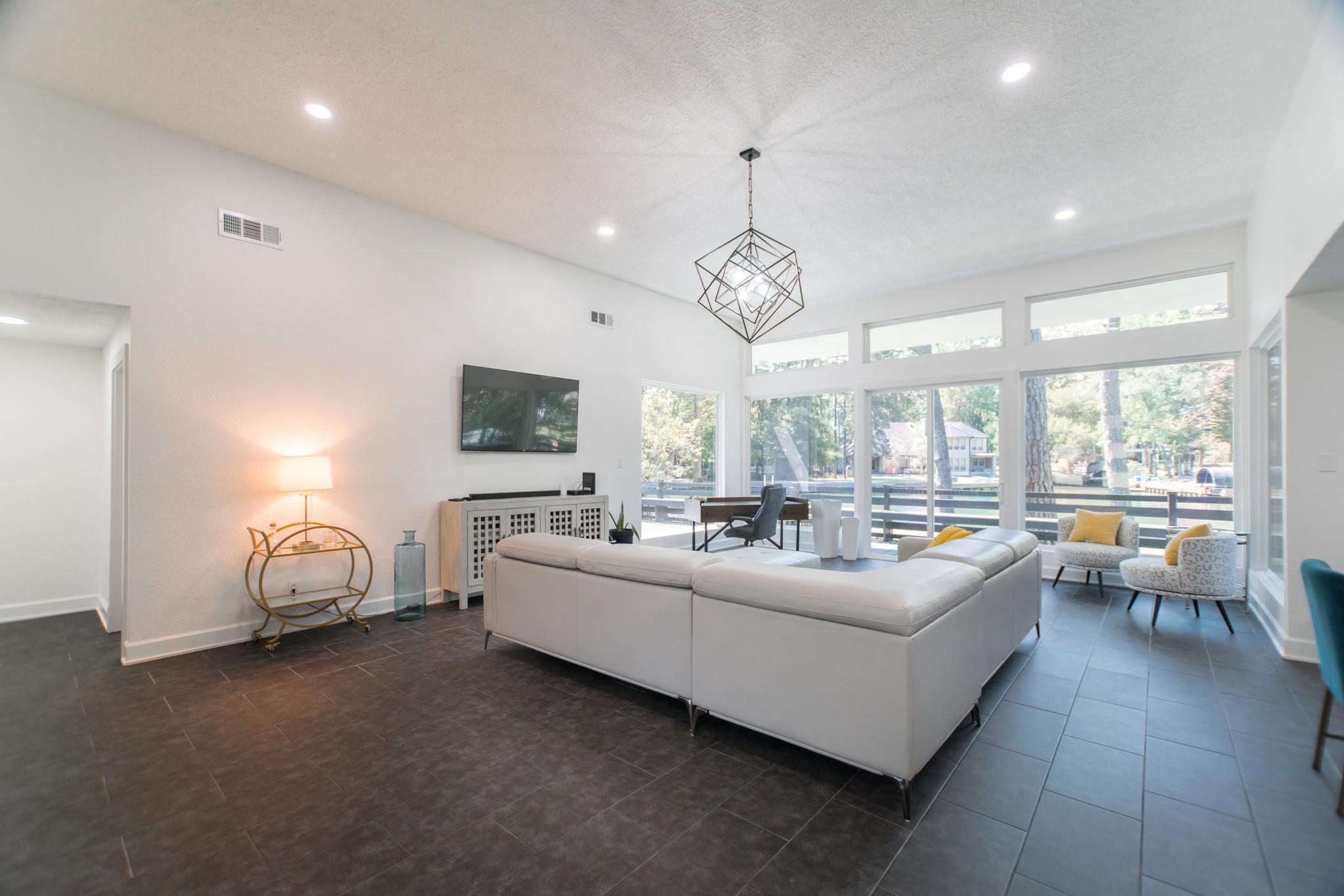 3103 Hemingway Drive