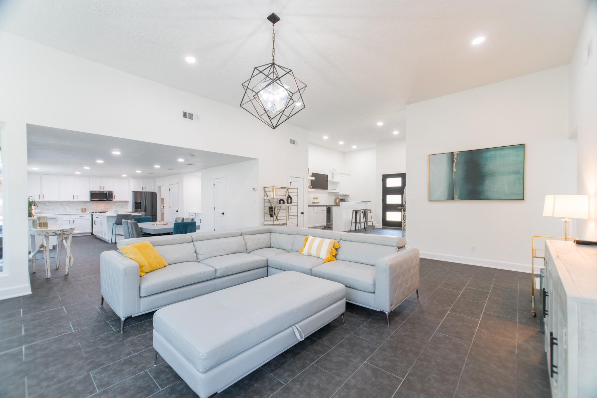 3103 Hemingway Drive