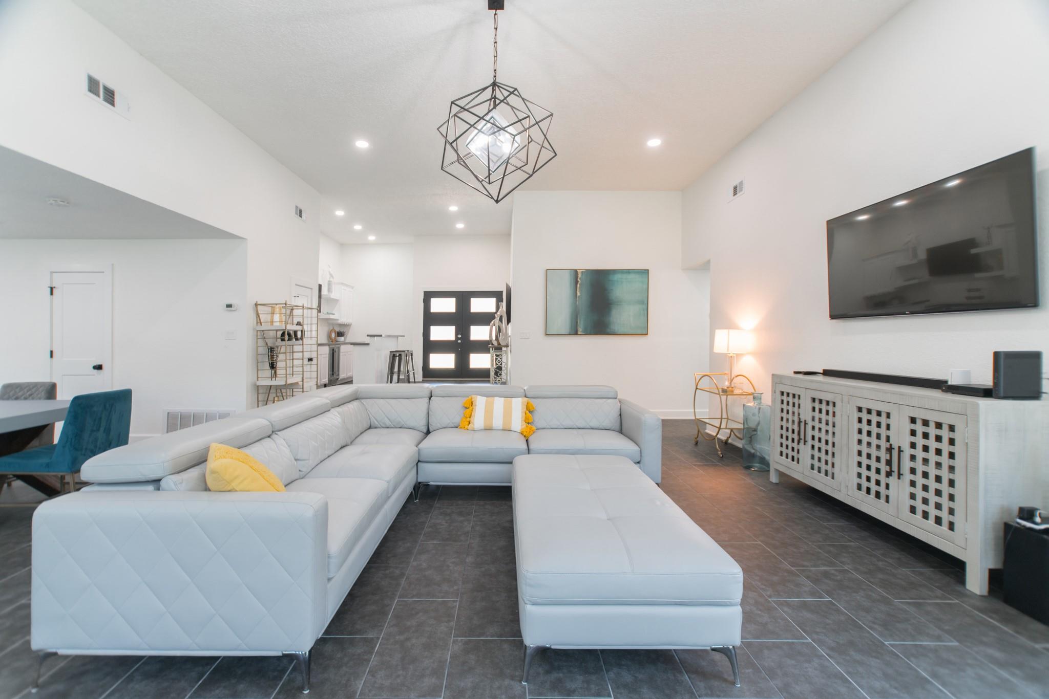 3103 Hemingway Drive