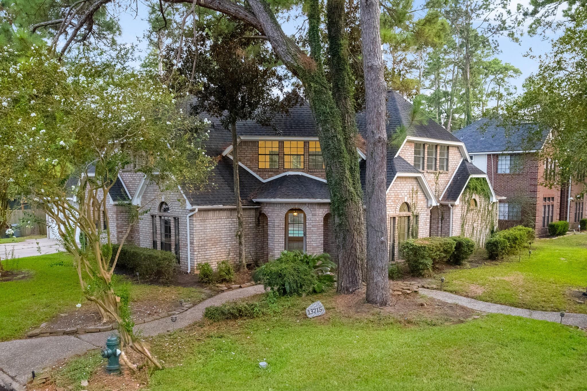 13715 Meadow Sweet Drive, Cypress